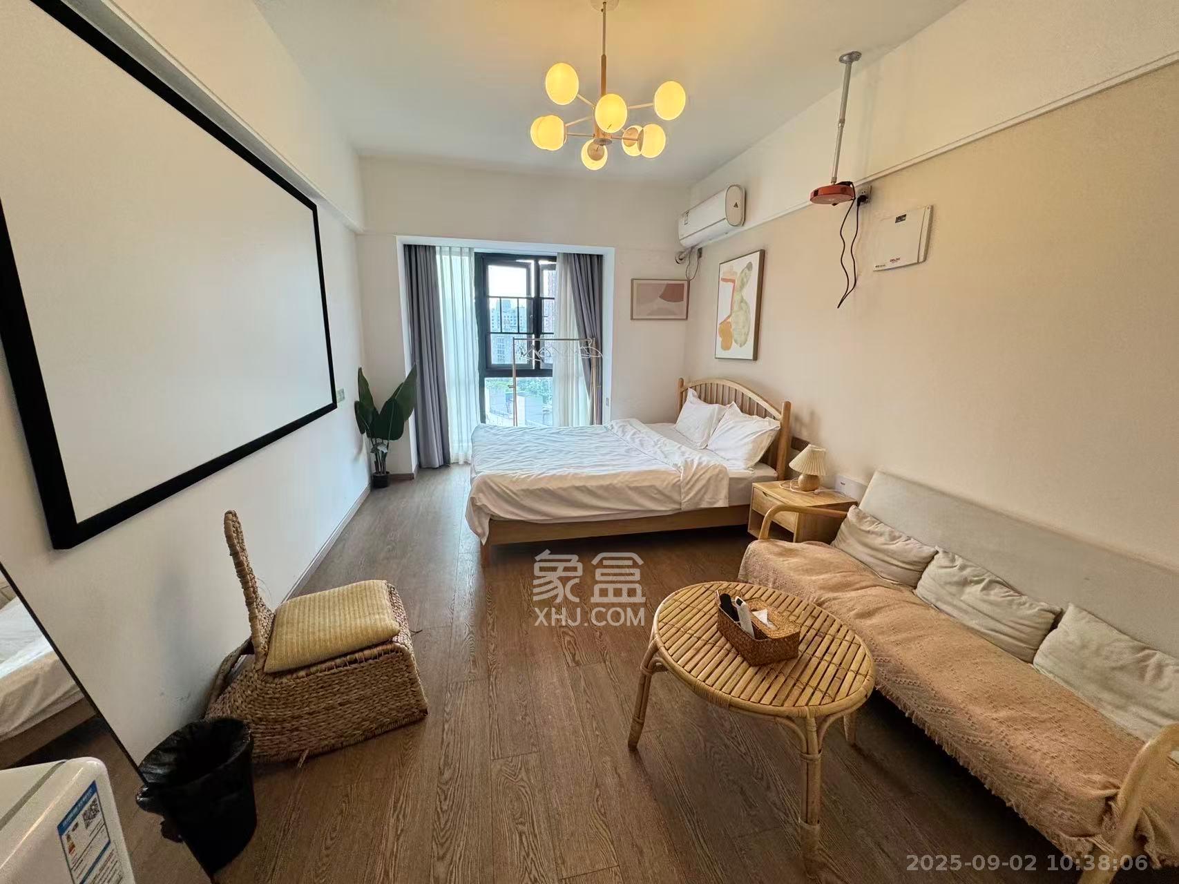 长沙檀府  1室1厅1卫    1700.0元/月