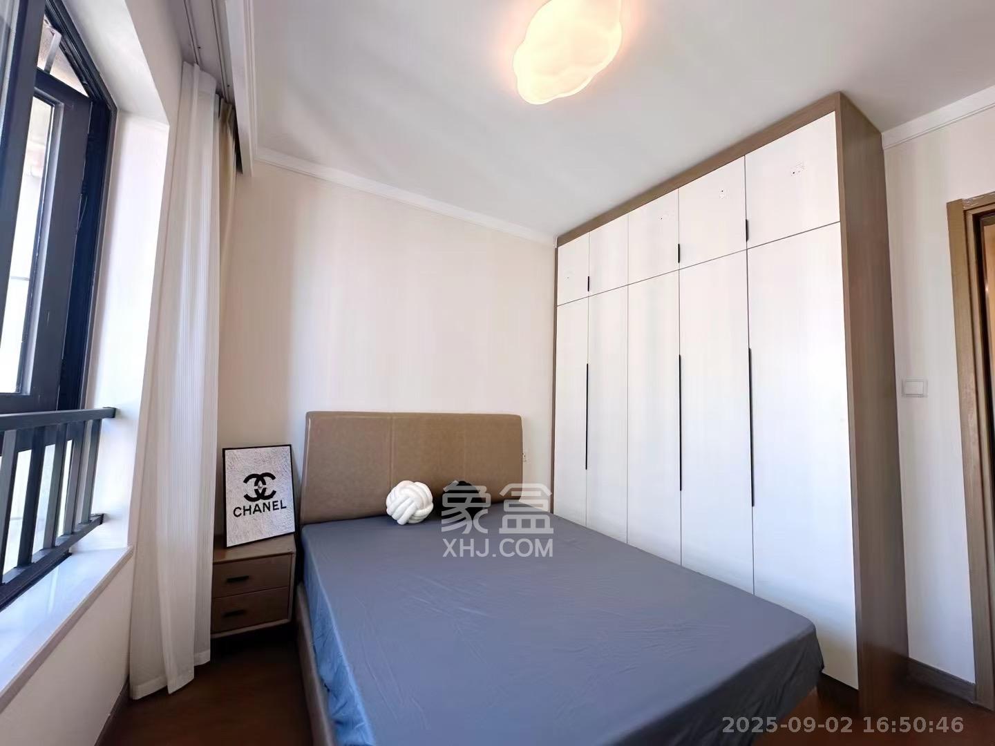 龙湖铂金中心(龙湖春江郦城)  4室2厅2卫    5800.0元/月 龙湖铂金中心(龙湖春江郦城)  4室2厅2卫    5800.0元/月室内图