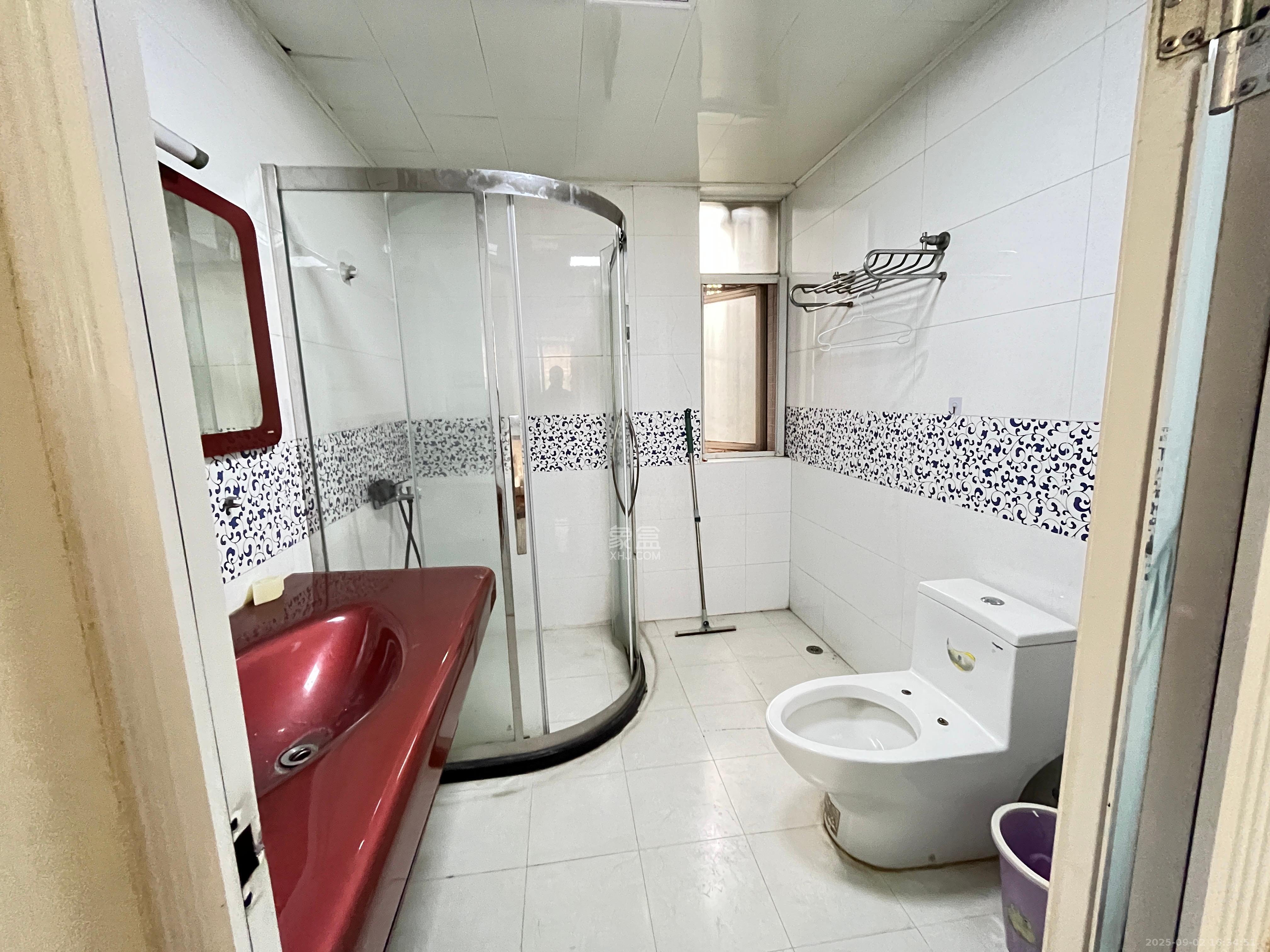 东门壹号家园  3室2厅2卫    2500.0元/月 东门壹号家园  3室2厅2卫    2500.0元/月室内图