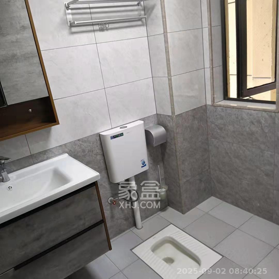 博林云栖  2室2厅1卫   2700.00元/月室内图