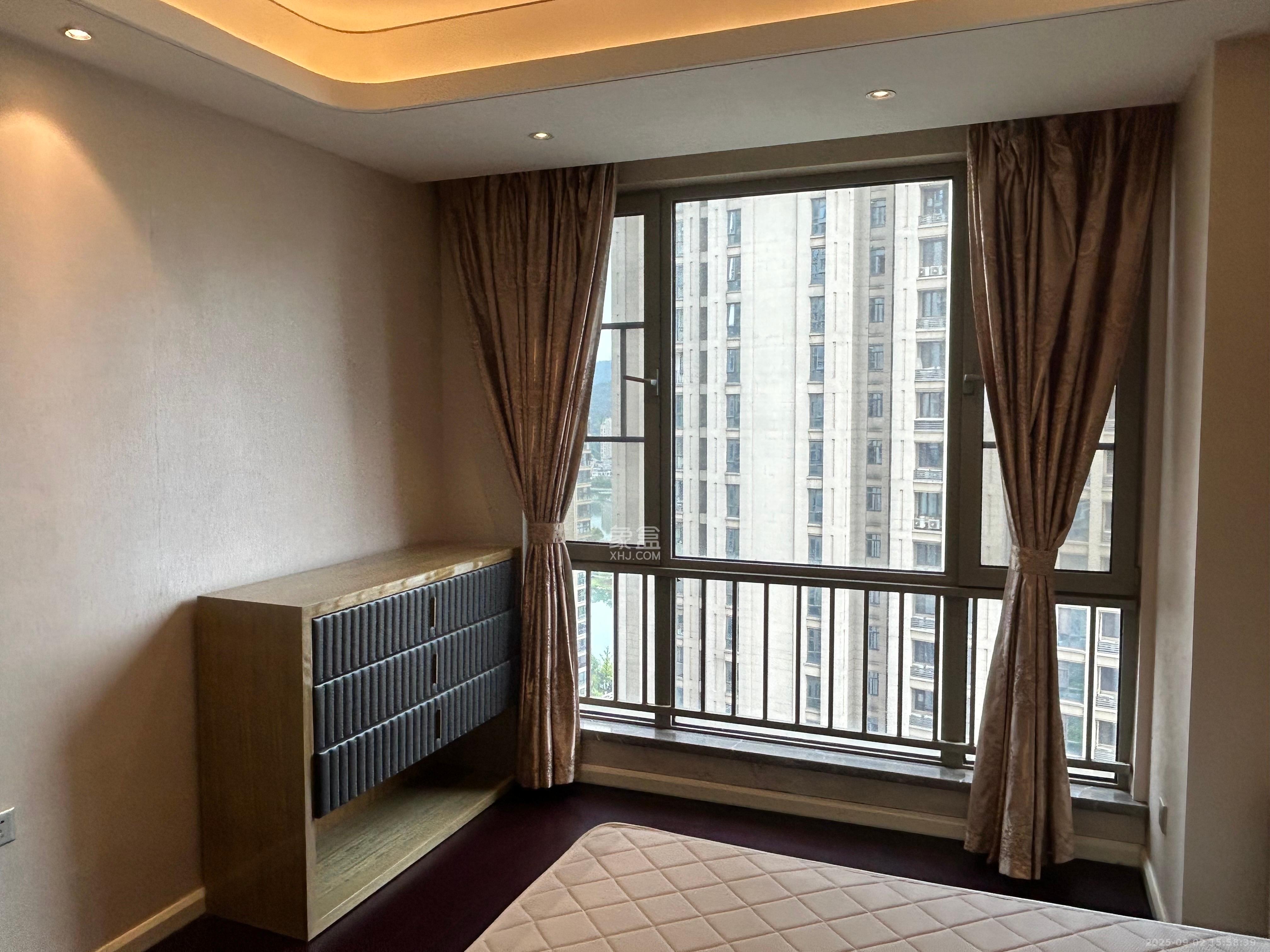 梅溪湖金茂府(金茂广场)(金茂览秀城)  3室2厅2卫    4000.0元/月 梅溪湖金茂府(金茂广场)(金茂览秀城)  3室2厅2卫    4000.0元/月室内图