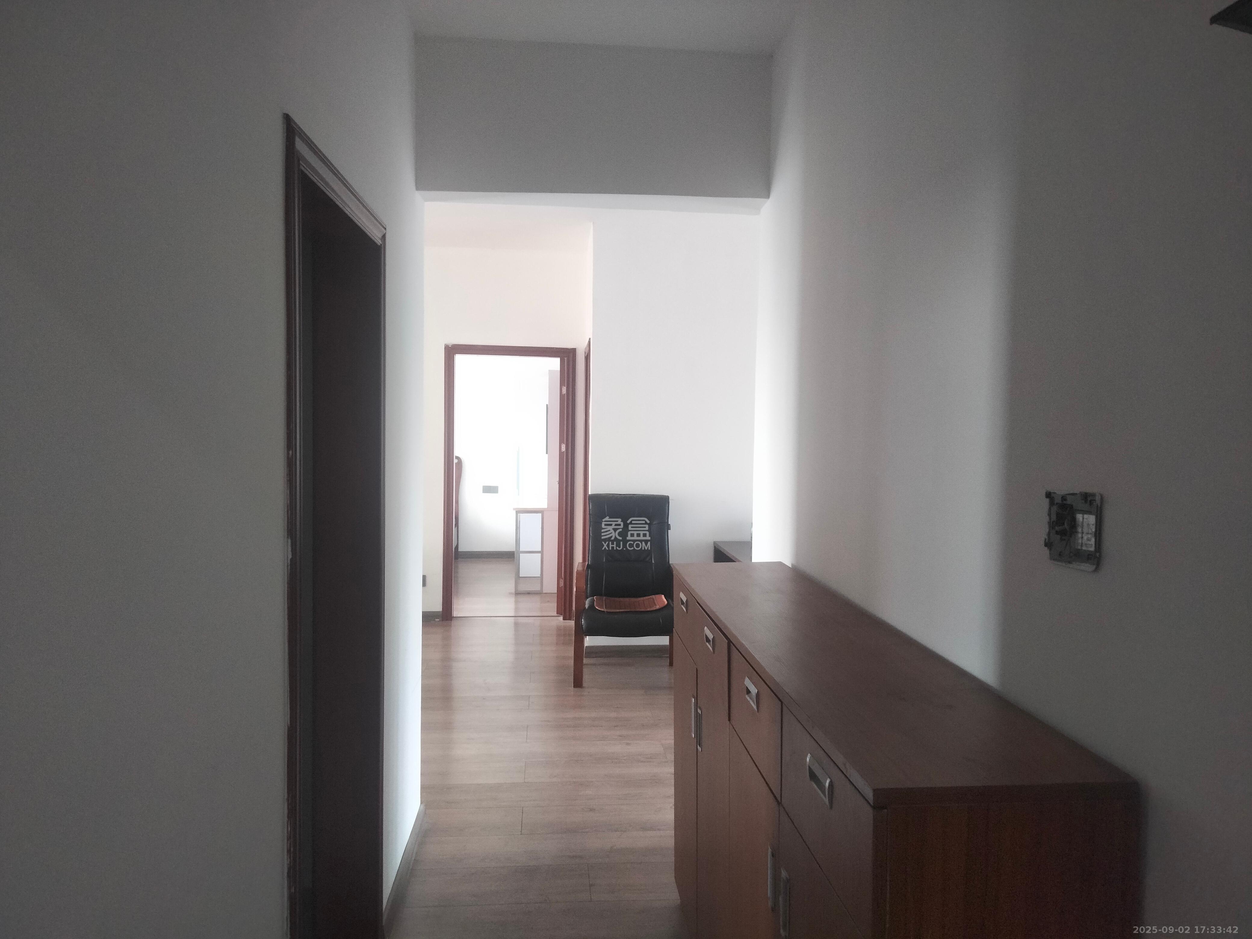 和美星城 2室2厅1卫 1650.0元/月 和美星城 2室2厅1卫 1650.0元/月室内图