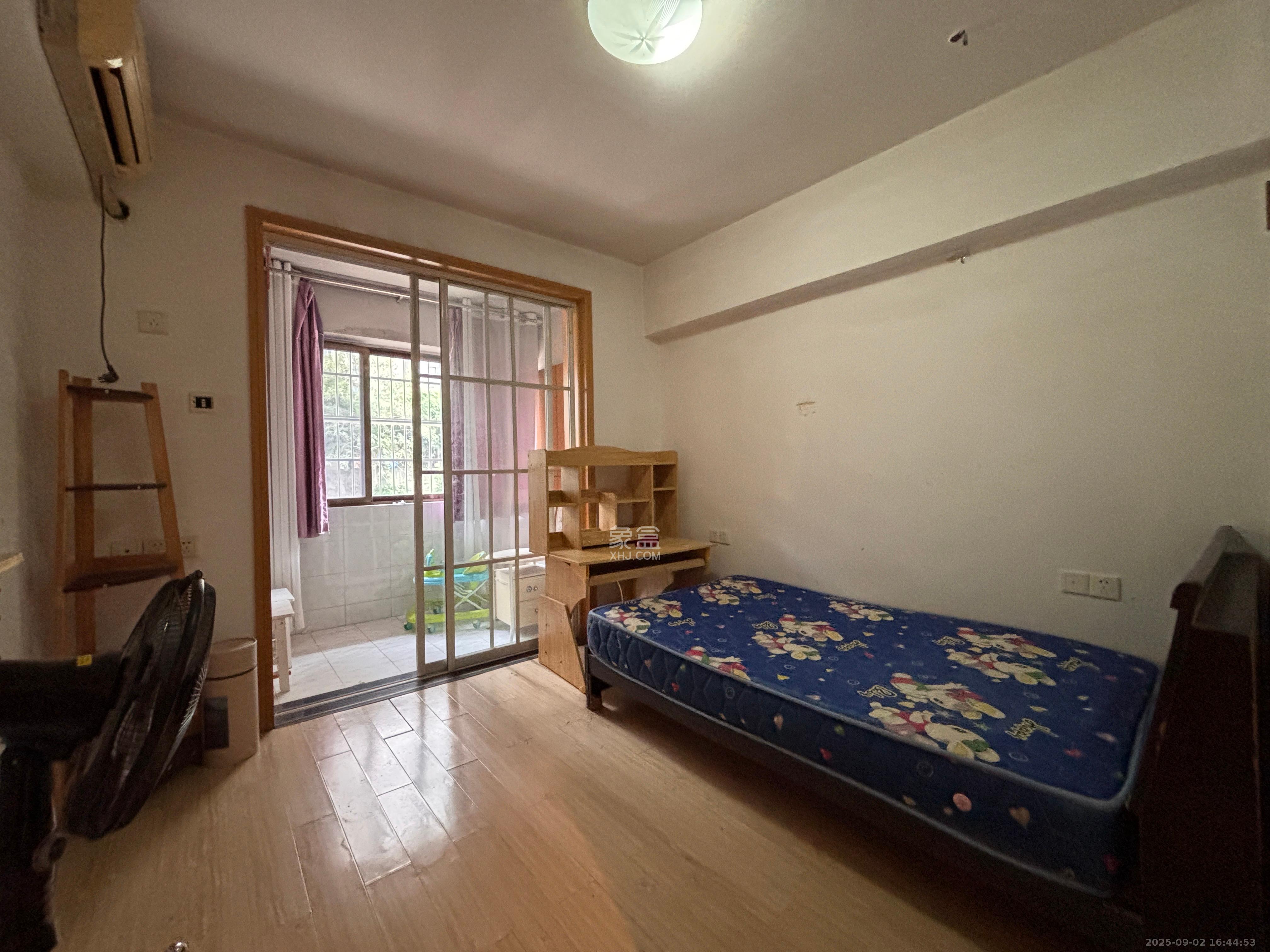 芙蓉蓉苑  3室2厅1卫    2600.0元/月室内图