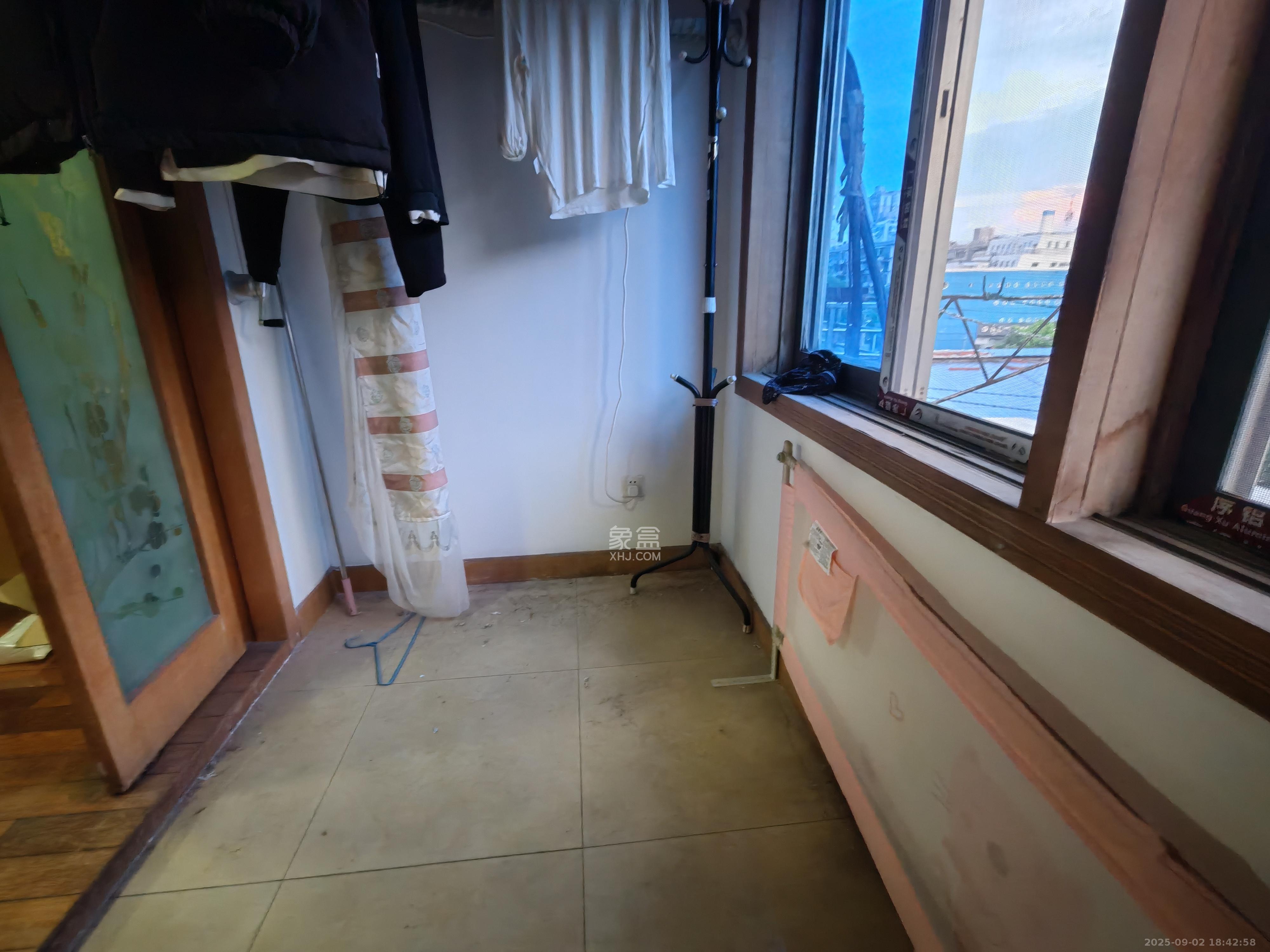 邮电新村  3室2厅1卫   1800.00元/月室内图