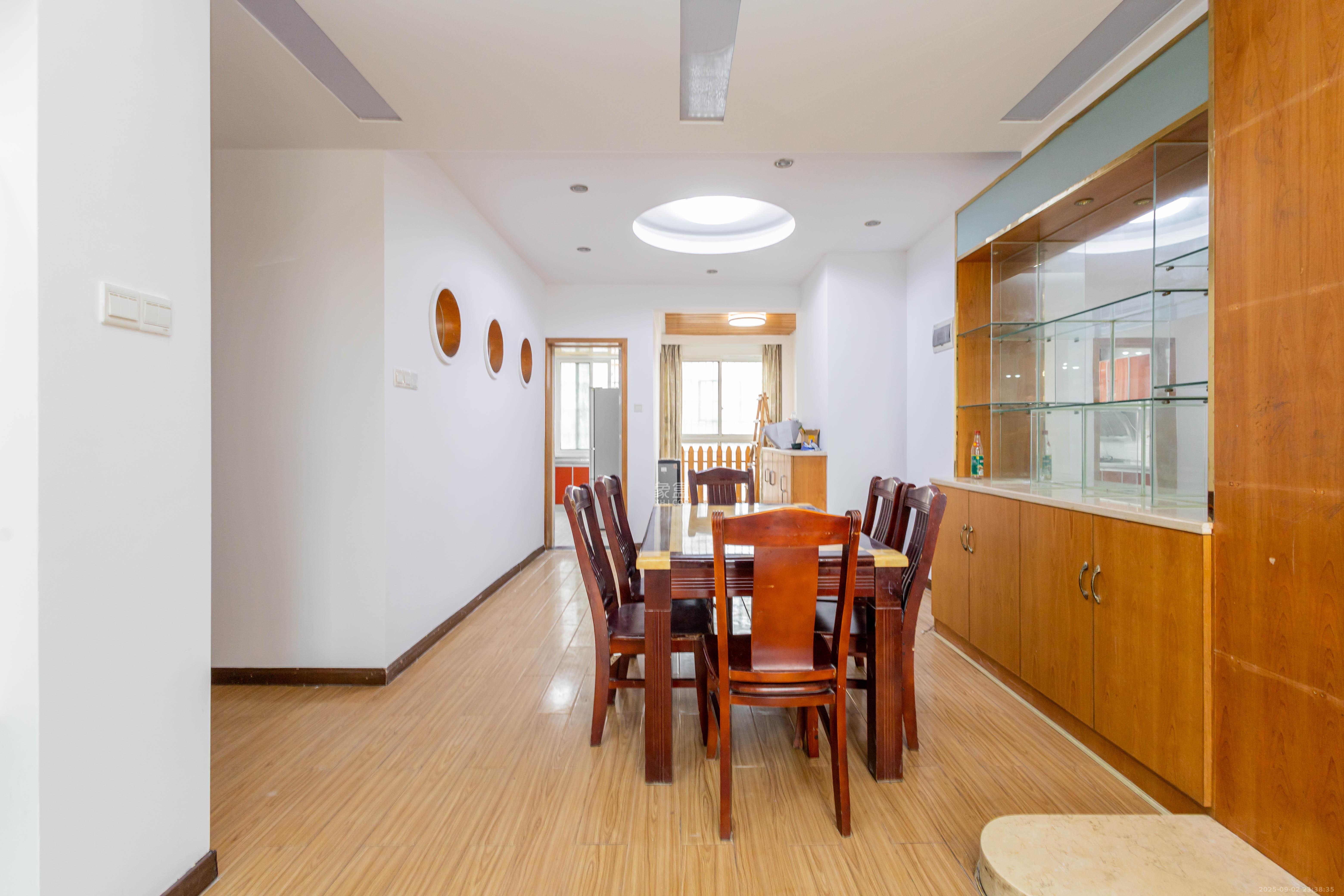 星城国际 4室2厅2卫 66.8万 星城国际 4室2厅2卫 66.8万客厅