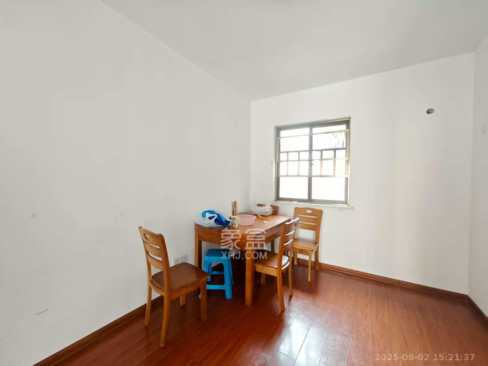 江山帝景哈佛  3室2厅2卫    2200.0元/月 江山帝景哈佛  3室2厅2卫    2200.0元/月室内图