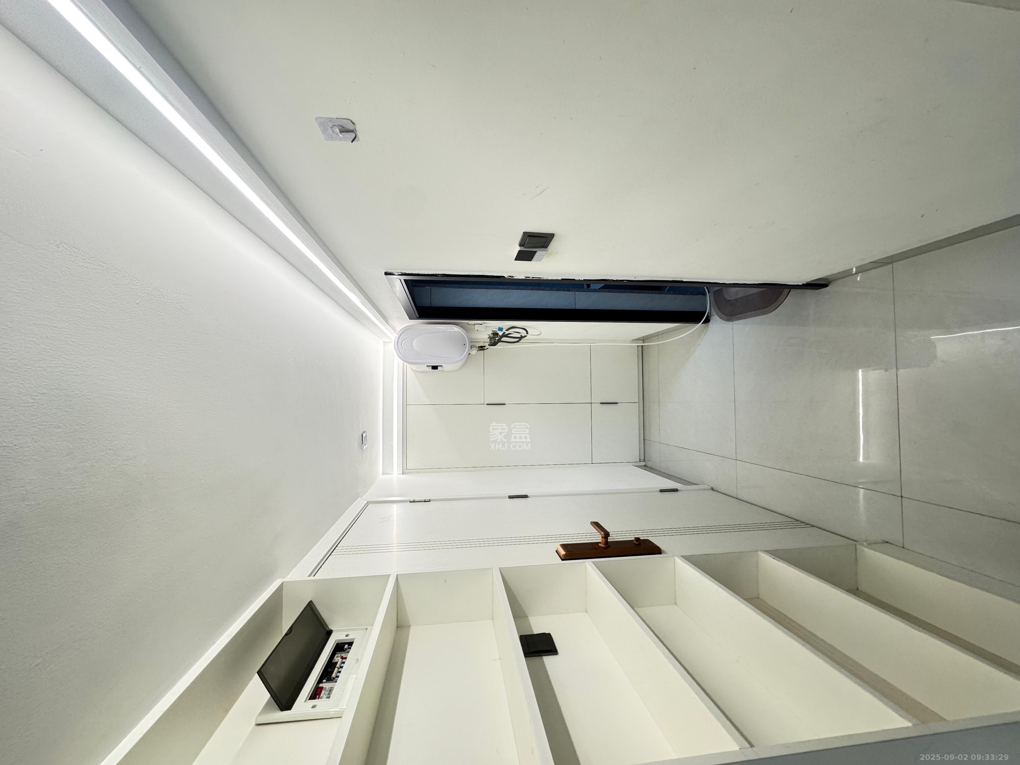 时代MOMA云PARK  1室1厅1卫    1600.0元/月室内图