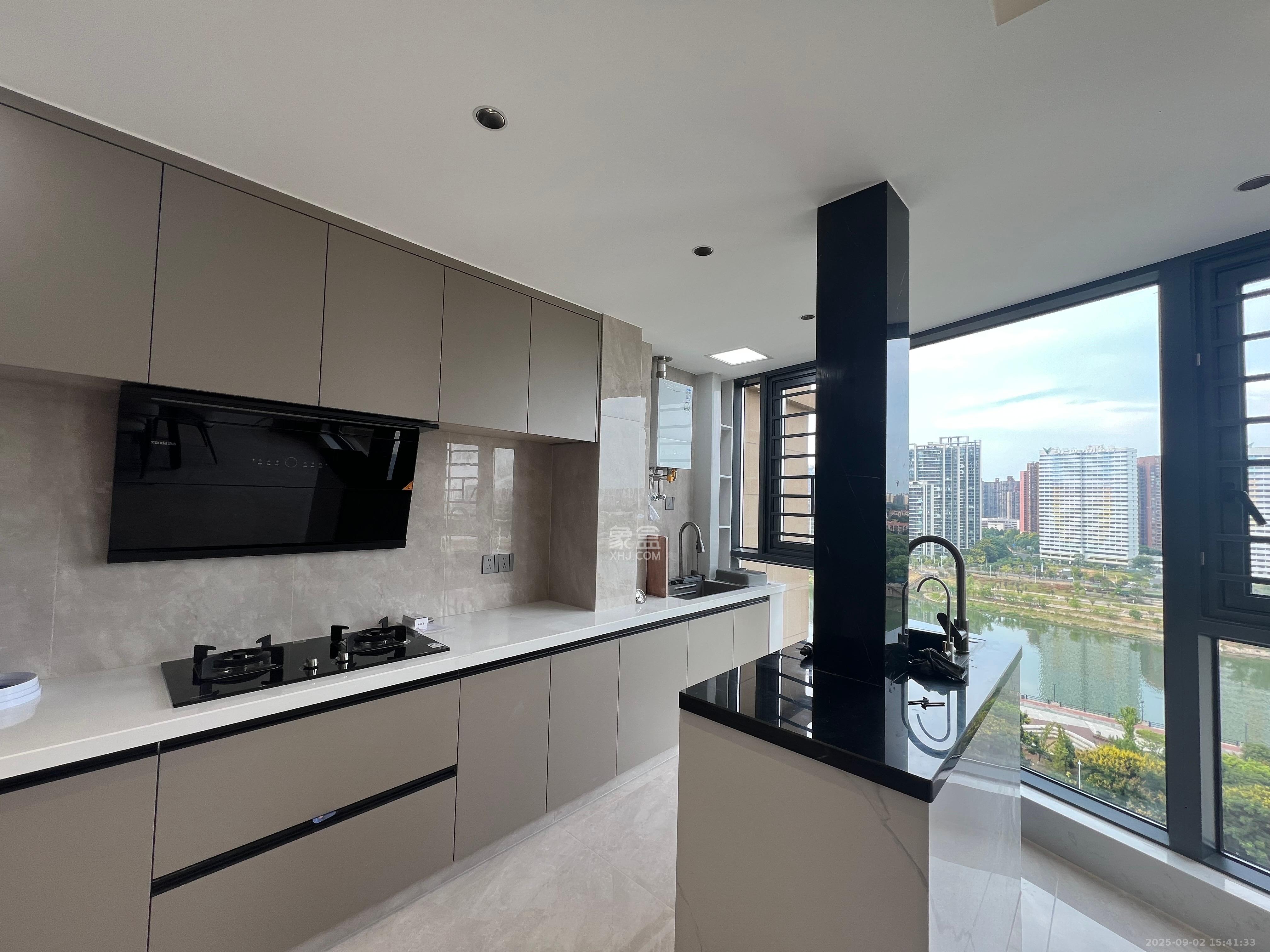 嘉雨东苑 3室2厅2卫 10000.0元/月 嘉雨东苑 3室2厅2卫 10000.0元/月室内图