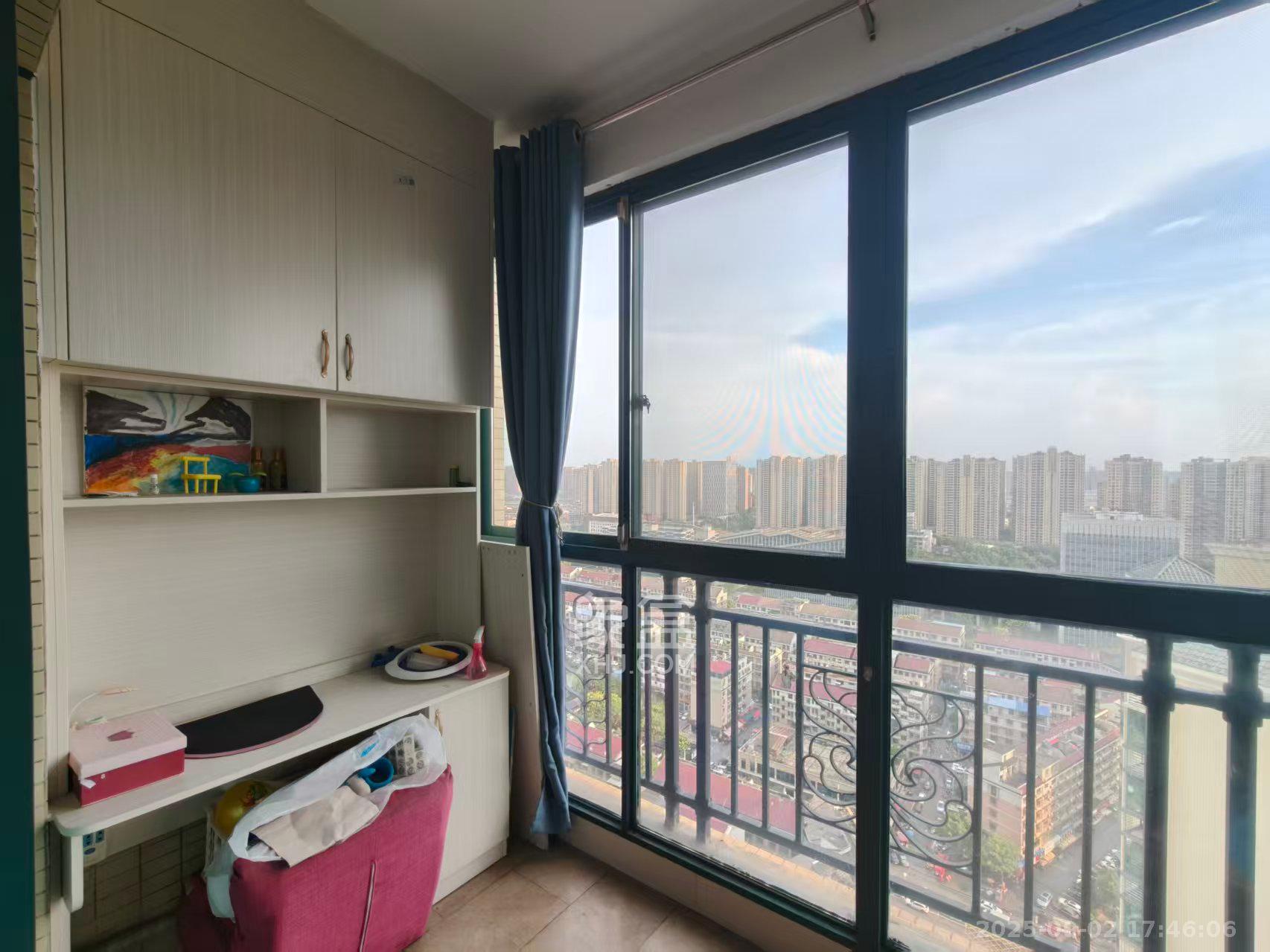 恒大翡翠华庭  2室2厅1卫    2200.0元/月室内图