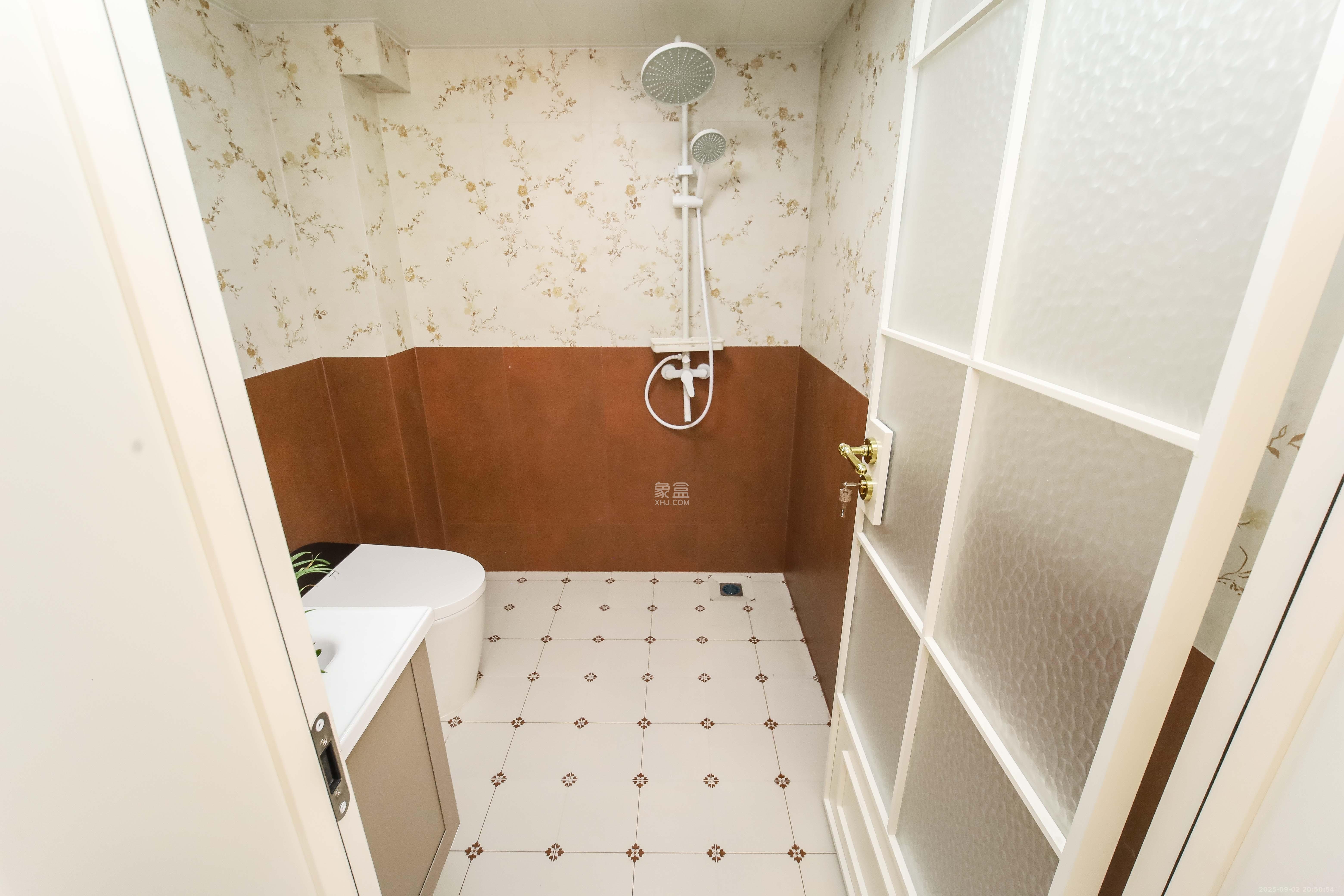 华雅林语苑 1室1厅1卫 40.0万 华雅林语苑 1室1厅1卫 40.0万卫生间