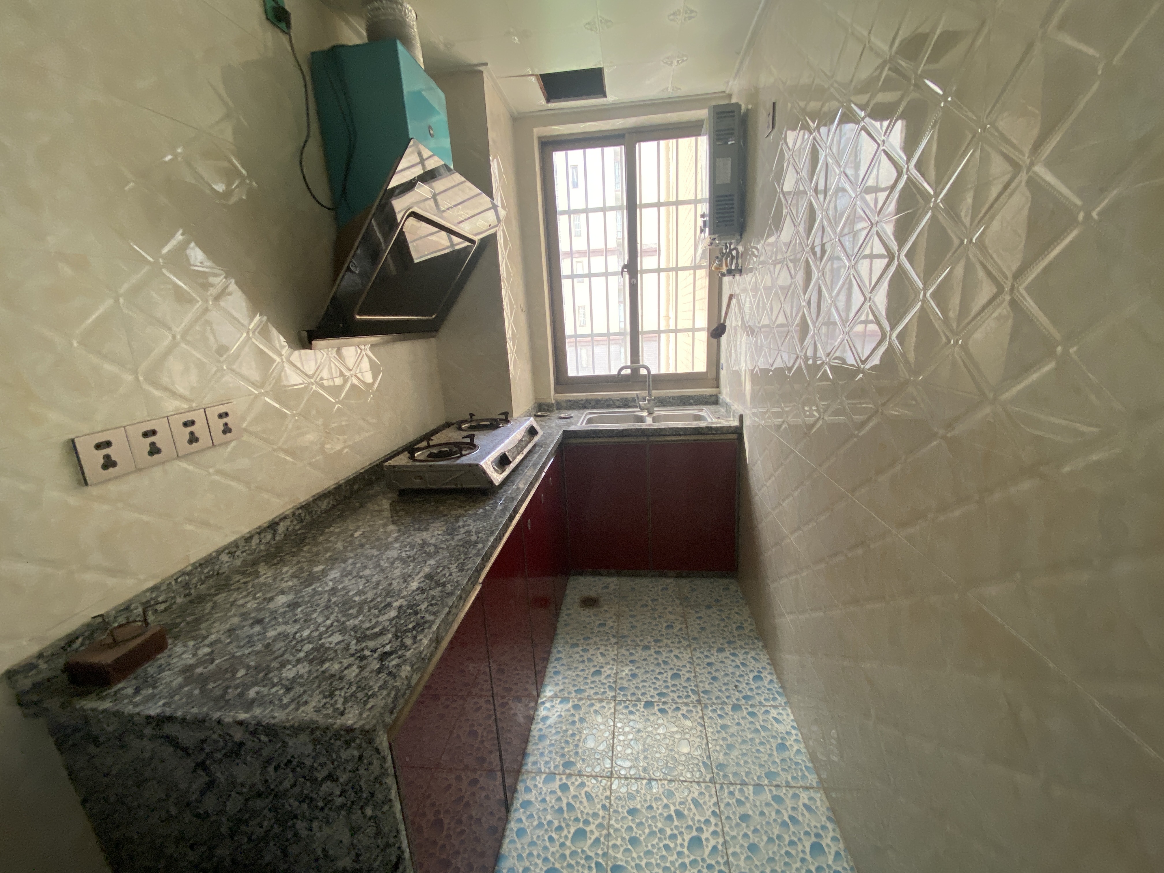 滨江绿都 2室2厅1卫 2100.0元/月 滨江绿都 2室2厅1卫 2100.0元/月室内图