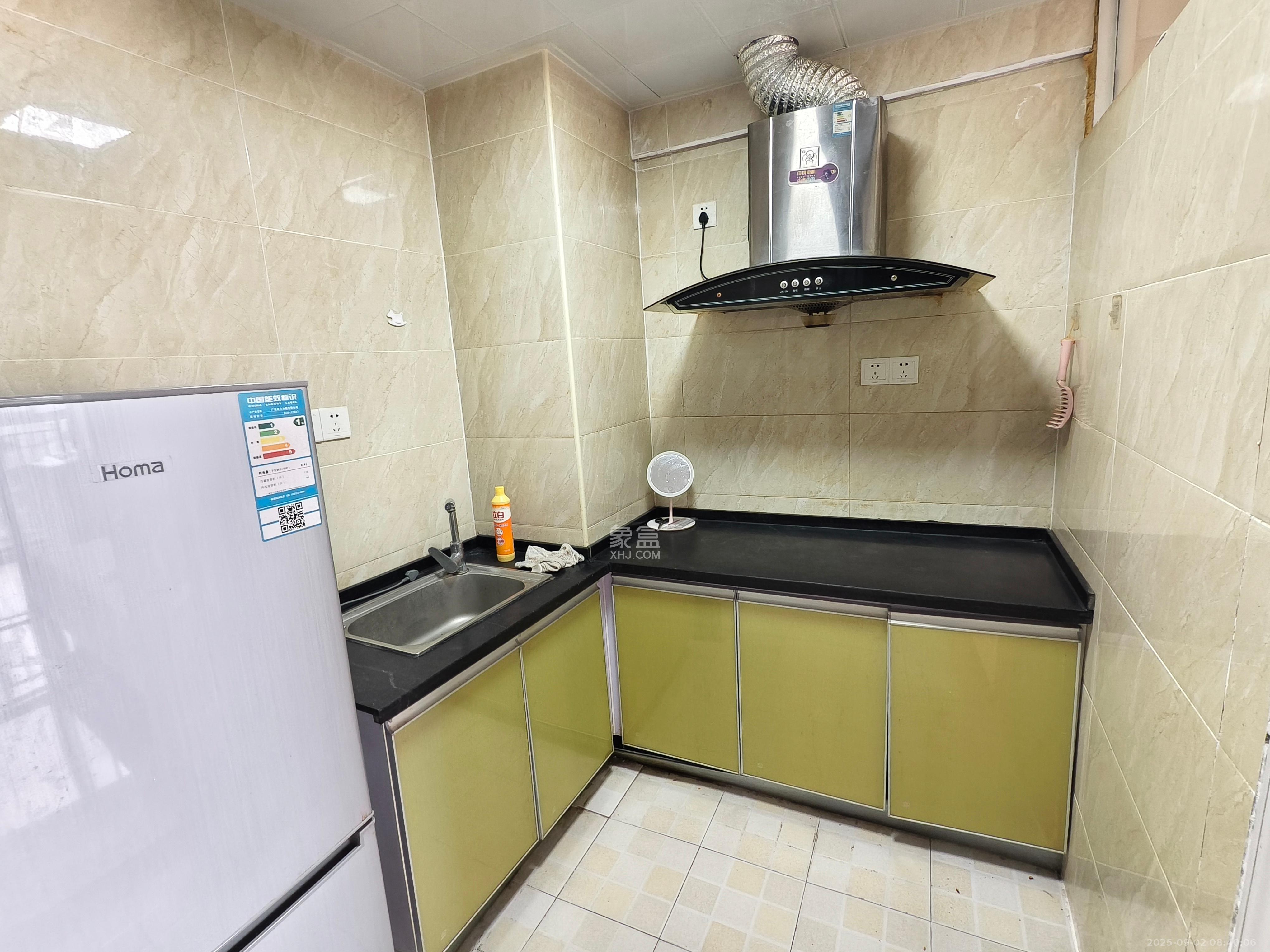 钱隆樽品(一、二、三期) 2室1厅1卫 2000.0元/月 钱隆樽品(一、二、三期) 2室1厅1卫 2000.0元/月室内图