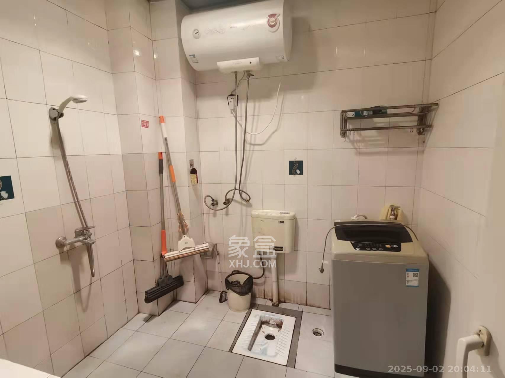 马王堆陶瓷建材新城  3室2厅1卫    1800.0元/月 马王堆陶瓷建材新城  3室2厅1卫    1800.0元/月室内图