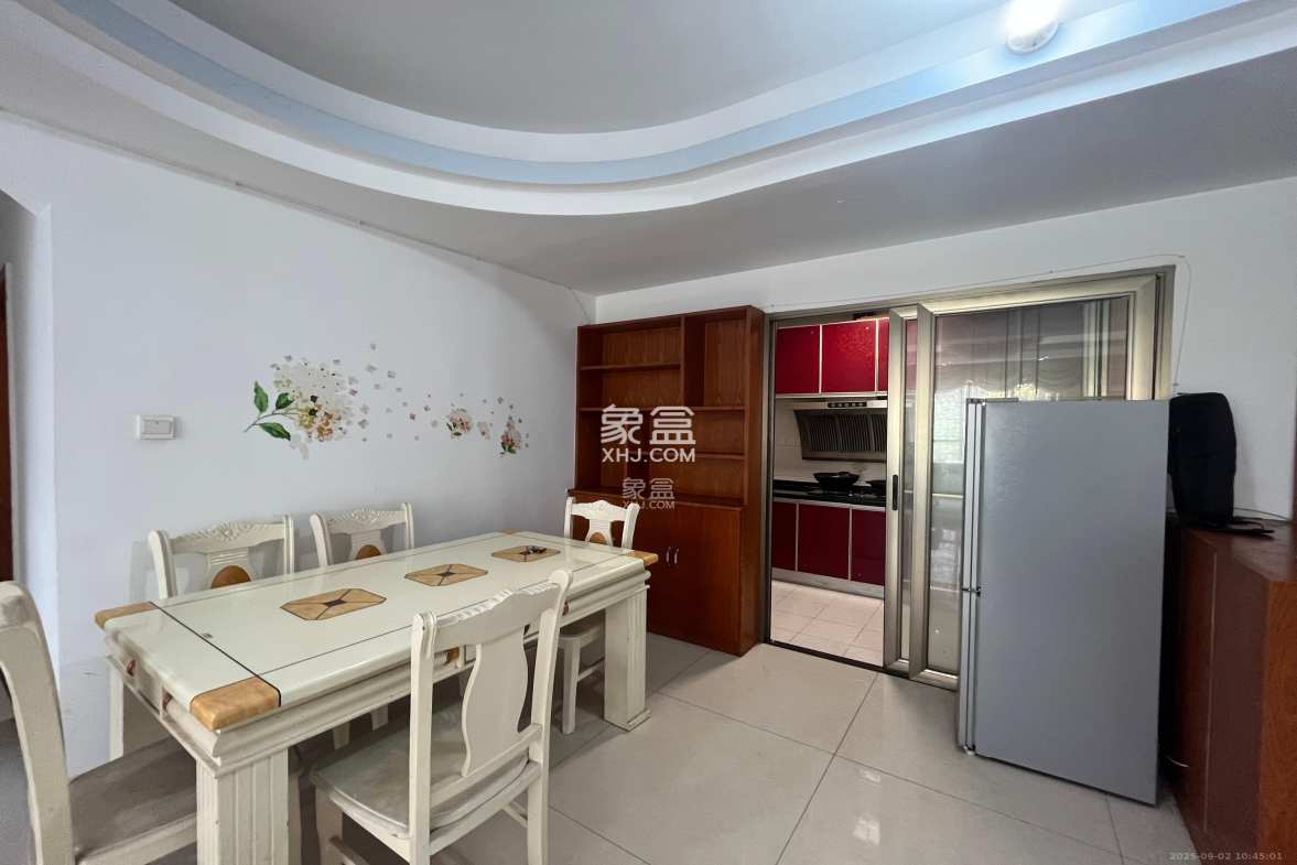 丽都桃源(金峰北院二期)  3室2厅1卫    2400.0元/月 丽都桃源(金峰北院二期)  3室2厅1卫    2400.0元/月室内图