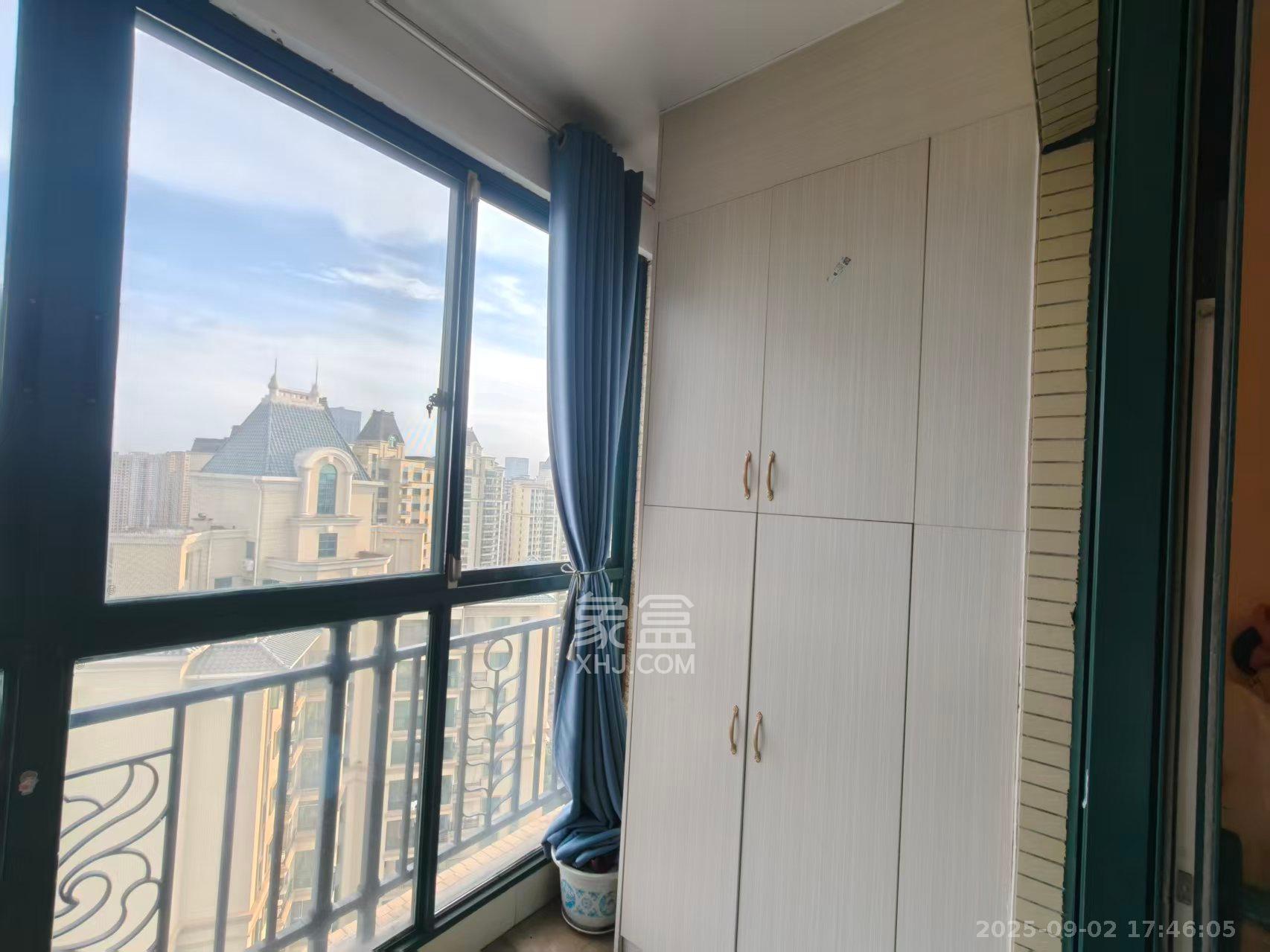 恒大翡翠华庭  2室2厅1卫    2200.0元/月室内图