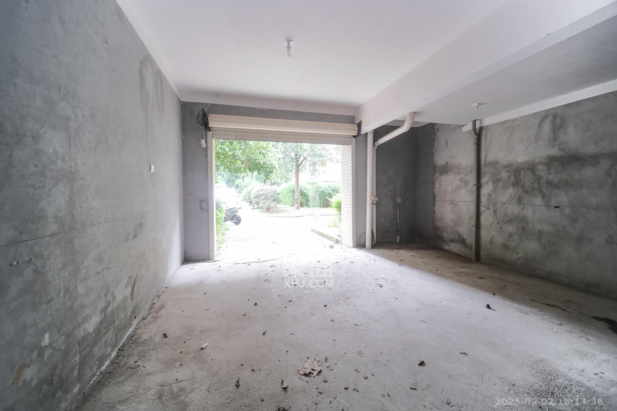 山水湾  1室0厅0卫    26.0万客厅