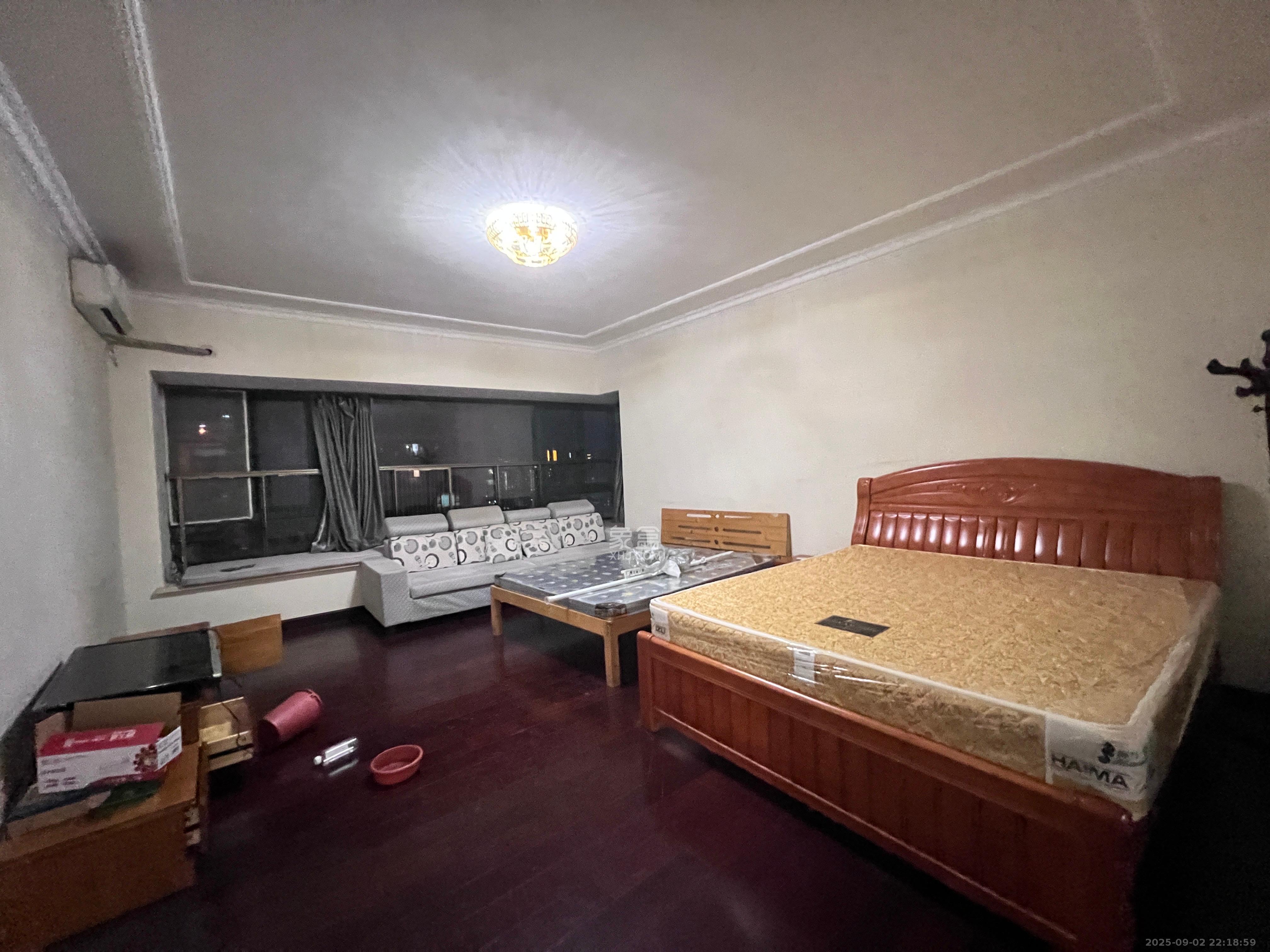 恒大绿洲  5室1厅3卫    6800.0元/月室内图