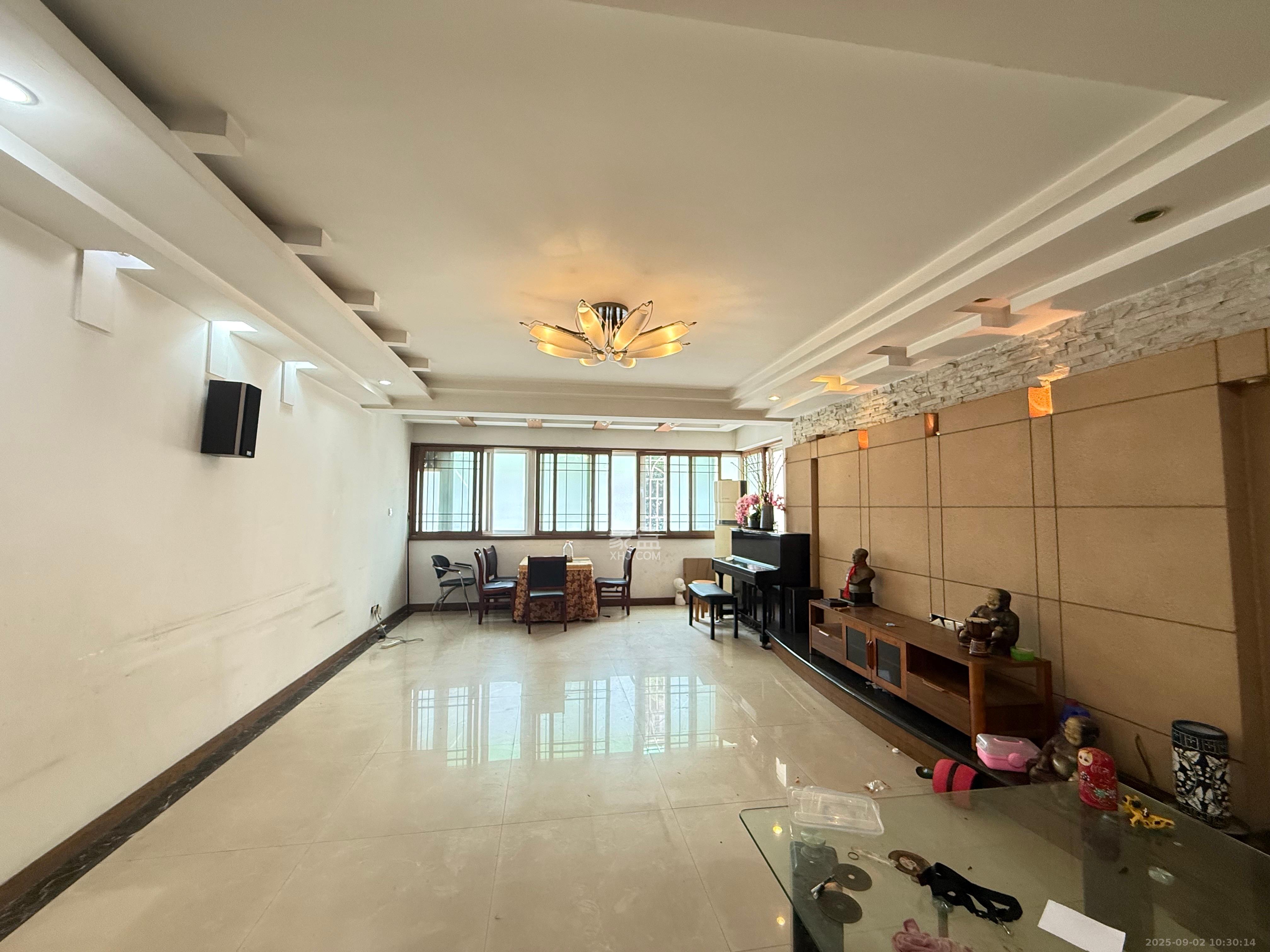 鑫天花园 4室3厅2卫 2600.0元/月 鑫天花园 4室3厅2卫 2600.0元/月室内图