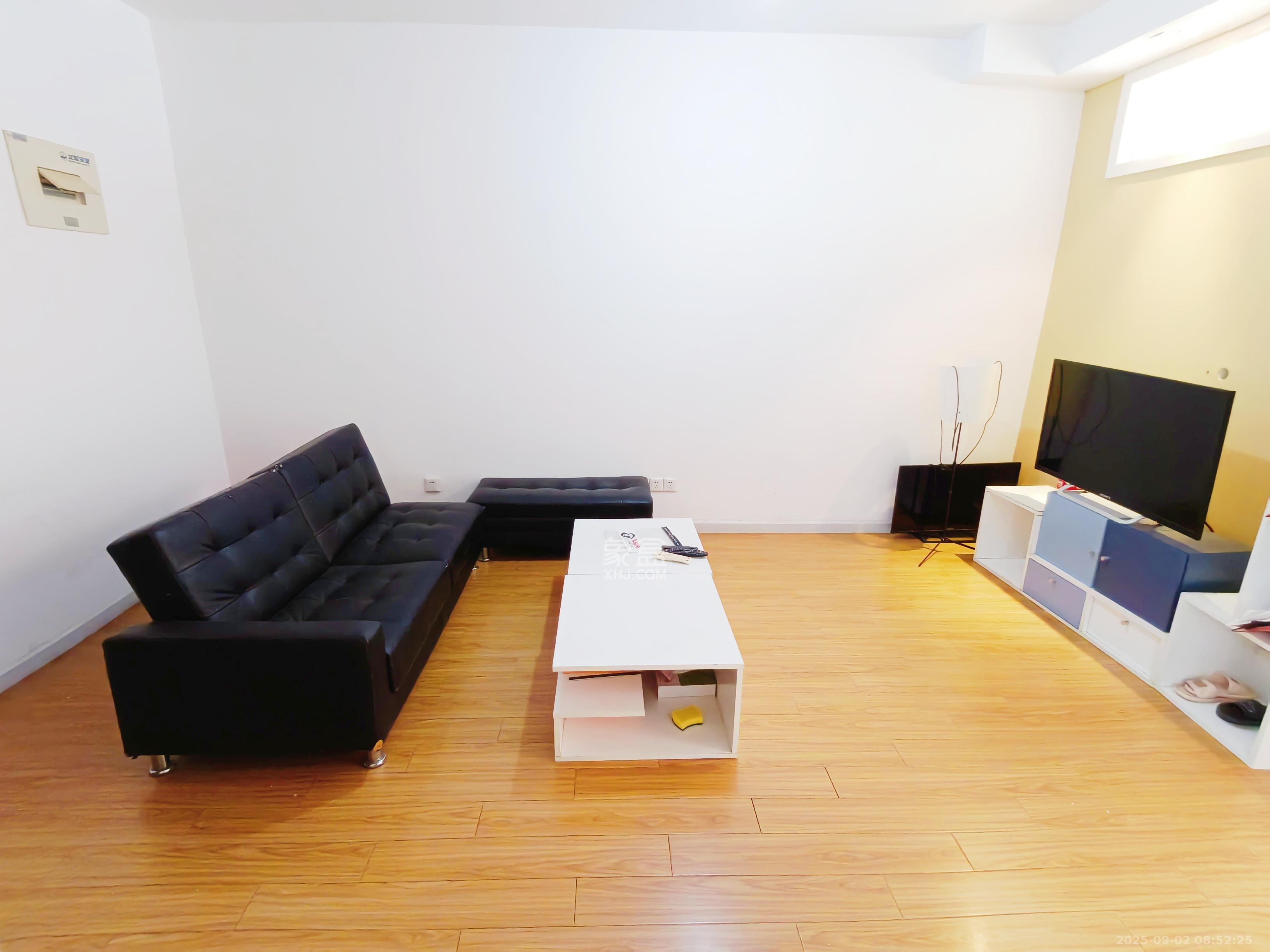 北辰三角洲E5区  1室1厅1卫    2000.0元/月 北辰三角洲E5区  1室1厅1卫    2000.0元/月