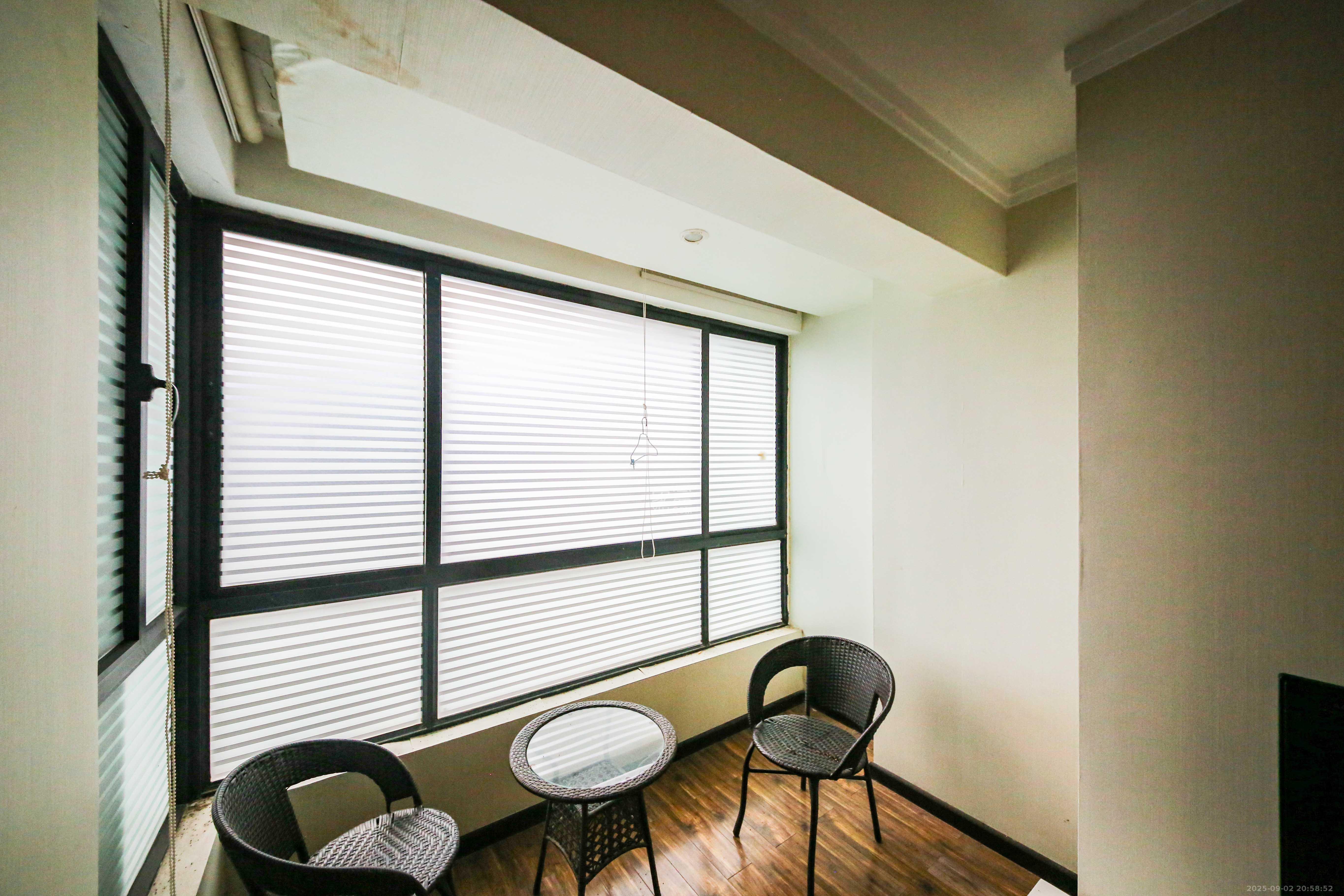 标志商务中心  1室1厅1卫    30.0万 标志商务中心  1室1厅1卫    30.0万阳台