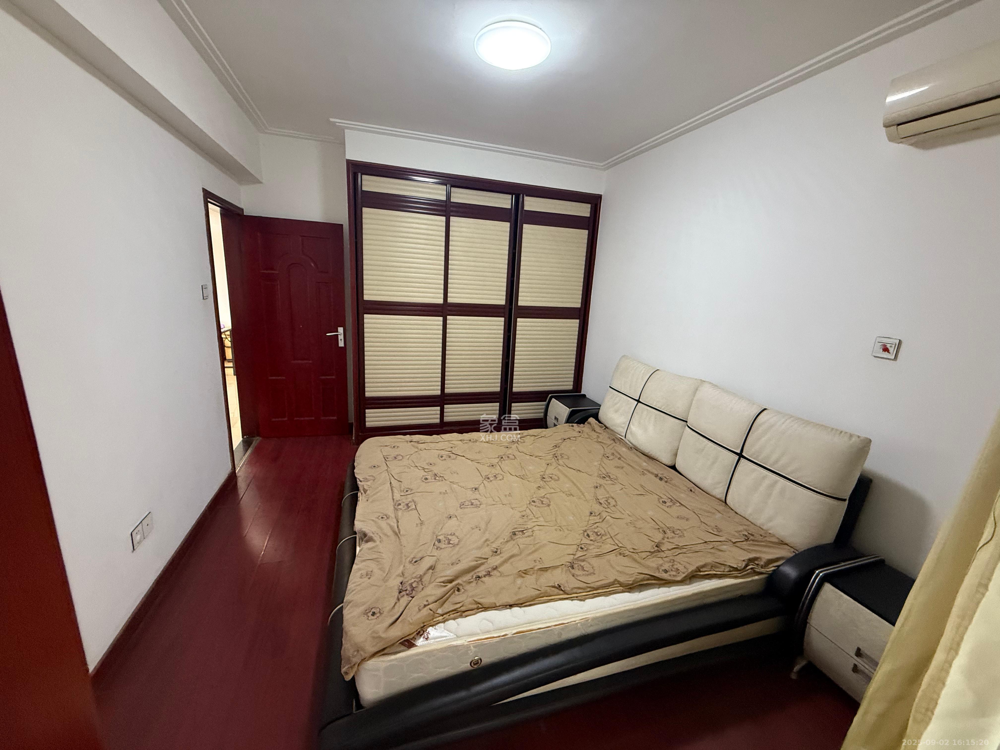 层上观邸 3室2厅1卫 2400.0元/月 层上观邸 3室2厅1卫 2400.0元/月室内图