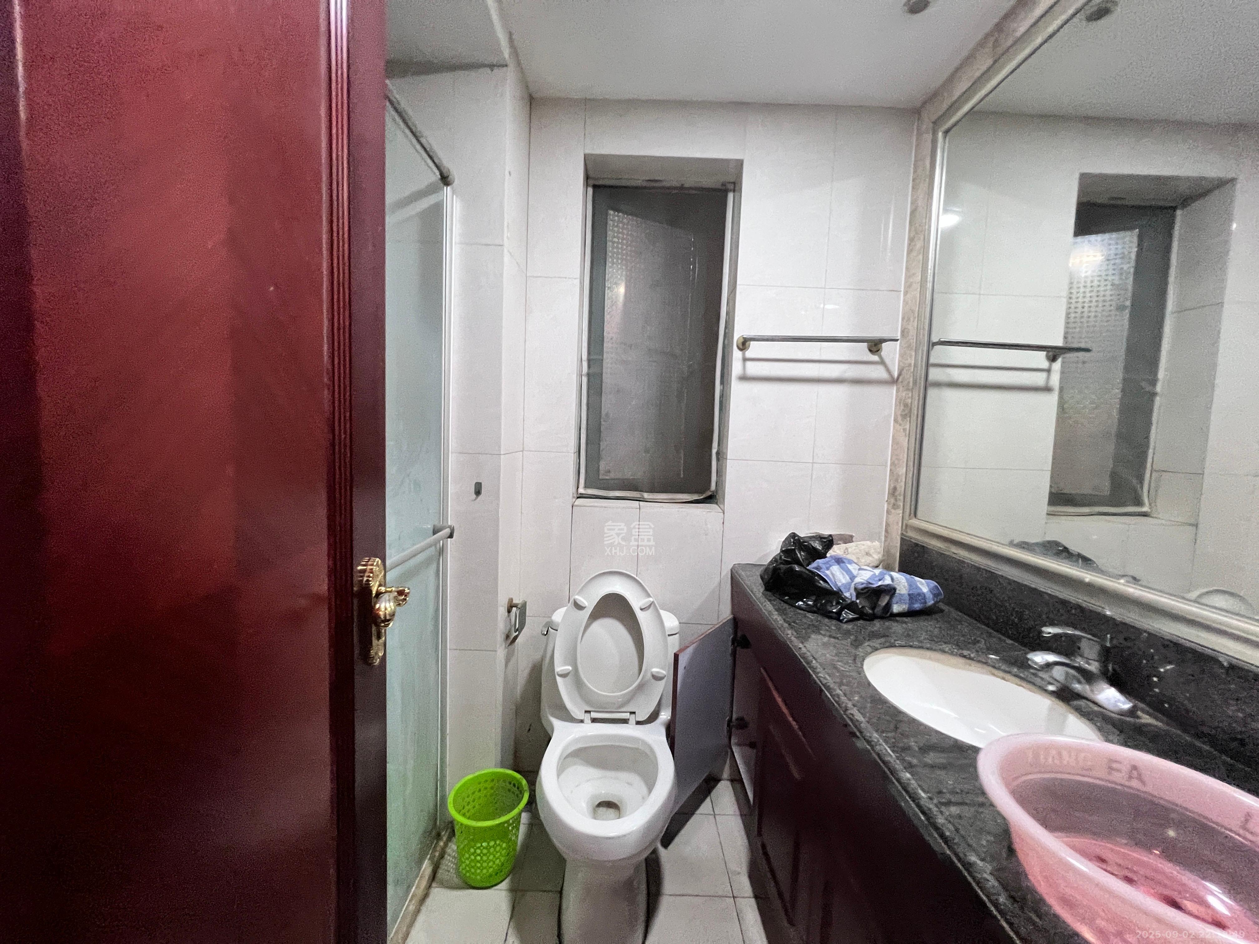 恒大绿洲 5室1厅3卫 6800.0元/月 恒大绿洲 5室1厅3卫 6800.0元/月室内图