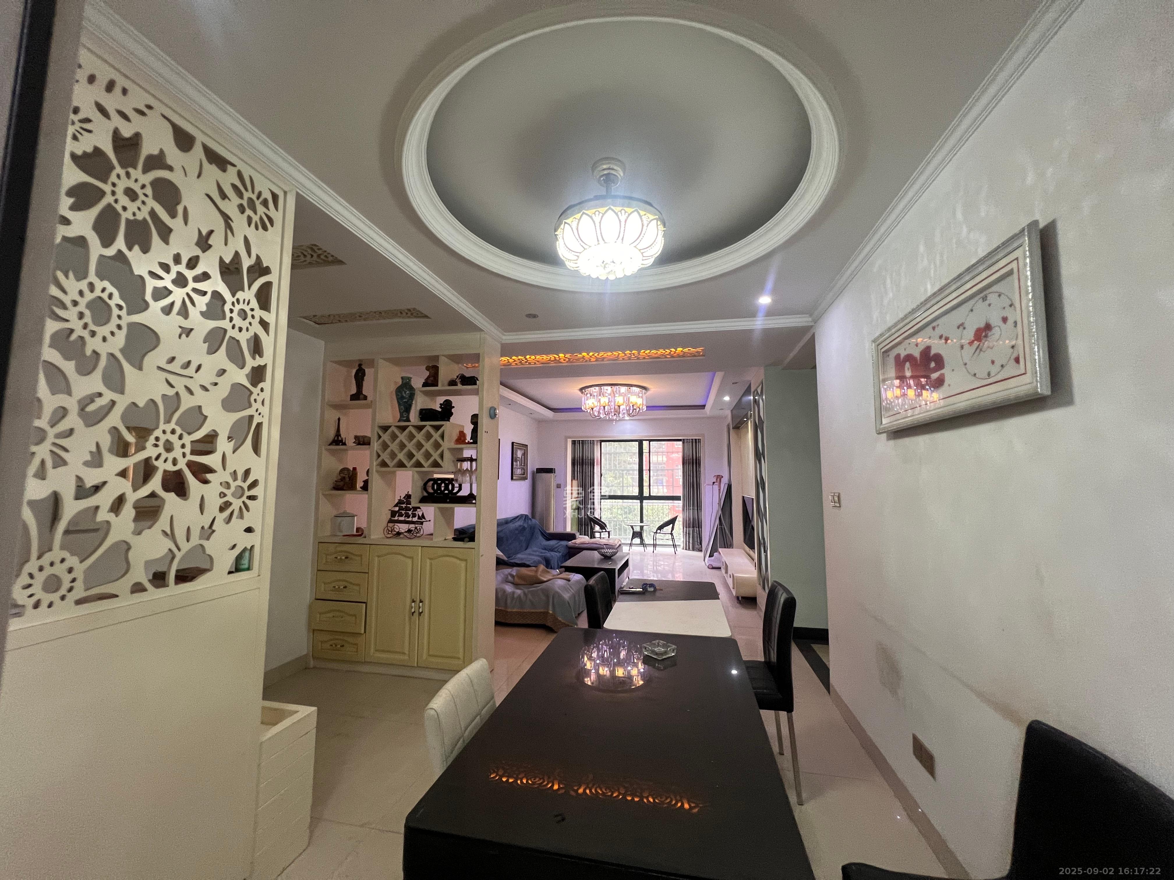 华夏佳园二期 3室2厅2卫 1400.0元/月 华夏佳园二期 3室2厅2卫 1400.0元/月室内图