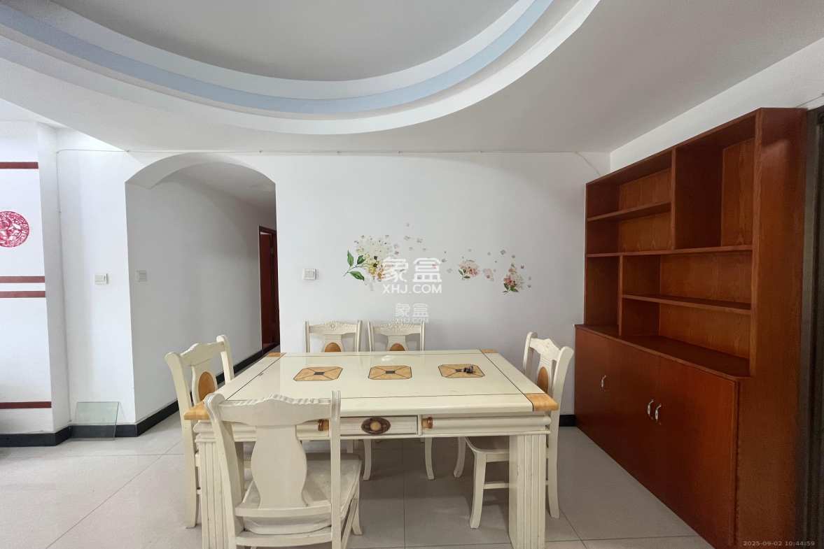 丽都桃源(金峰北院二期)  3室2厅1卫    2400.0元/月 丽都桃源(金峰北院二期)  3室2厅1卫    2400.0元/月室内图