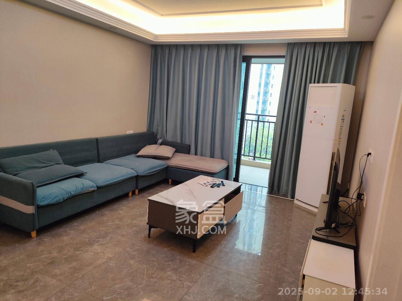 中海珑悦府  4室2厅2卫   3000.00元/月