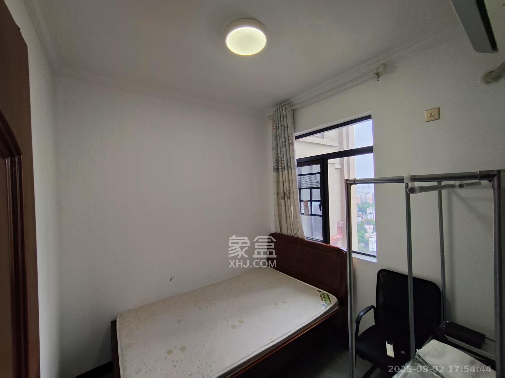 红星国际公馆  3室2厅2卫    2400.0元/月室内图