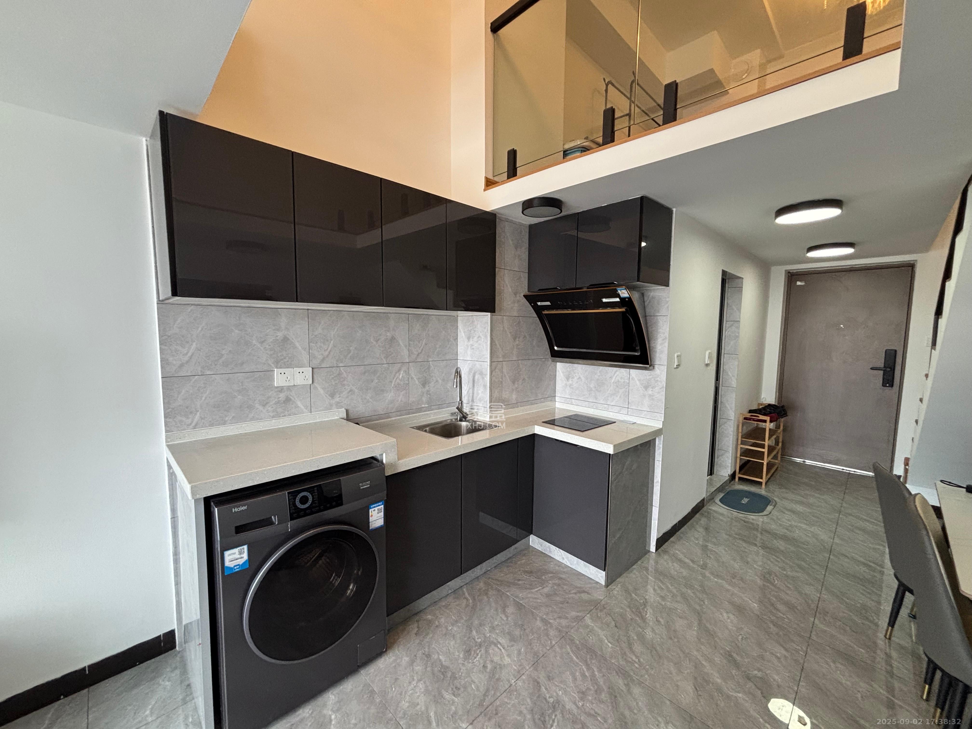 弘坤云寓 2室1厅1卫 2300.0元/月 弘坤云寓 2室1厅1卫 2300.0元/月室内图