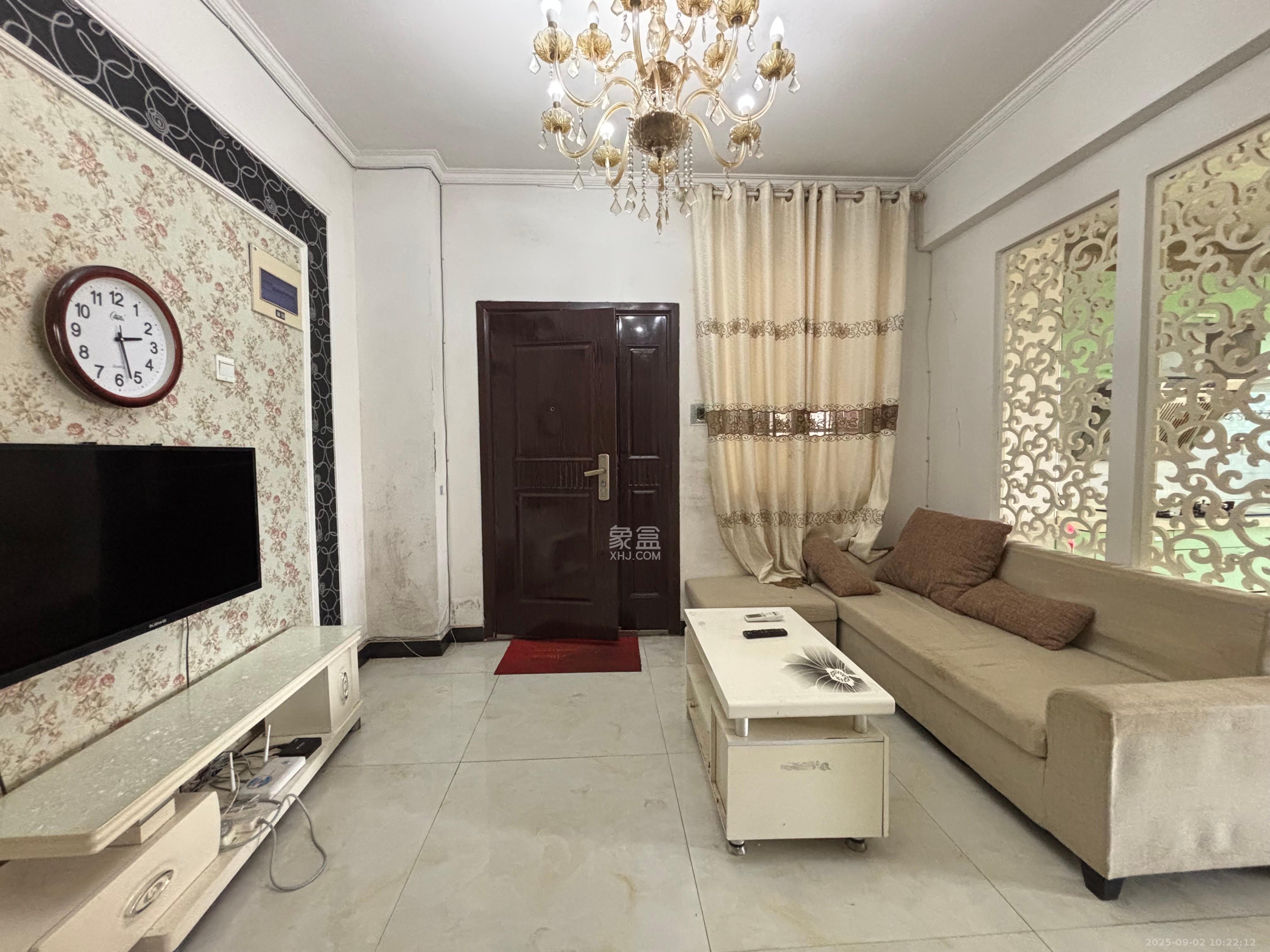 锦绣世纪  2室1厅2卫    2400.0元/月 锦绣世纪  2室1厅2卫    2400.0元/月室内图