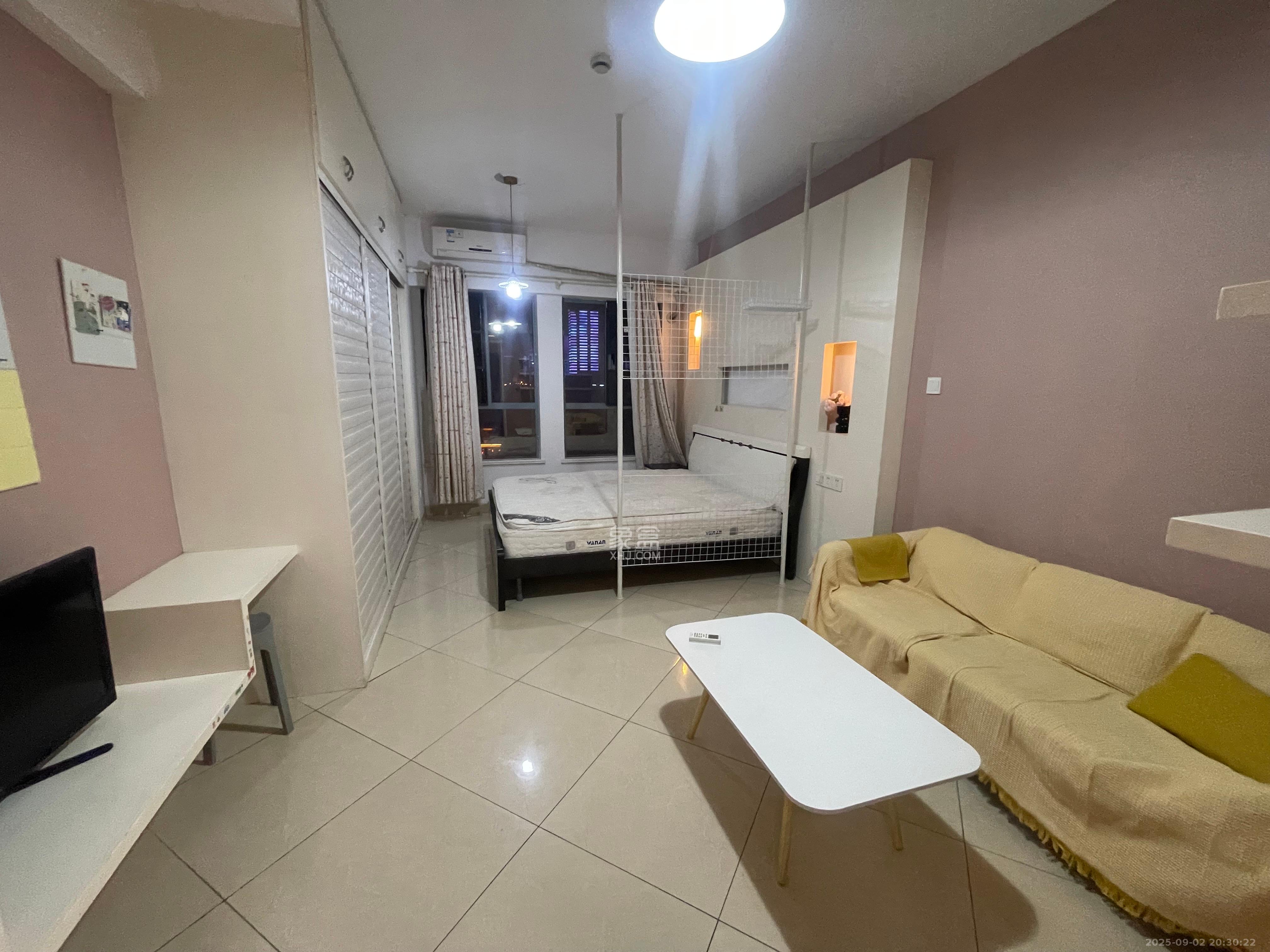 东宸19公馆  1室1厅1卫    1700.0元/月室内图