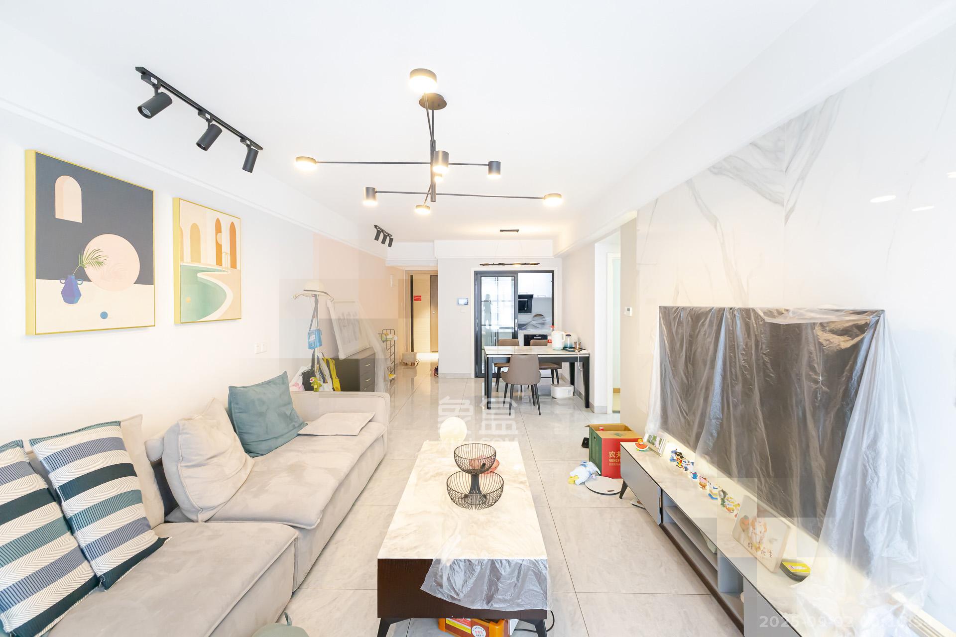 时代倾城五期  2室1厅1卫    68.0万客厅