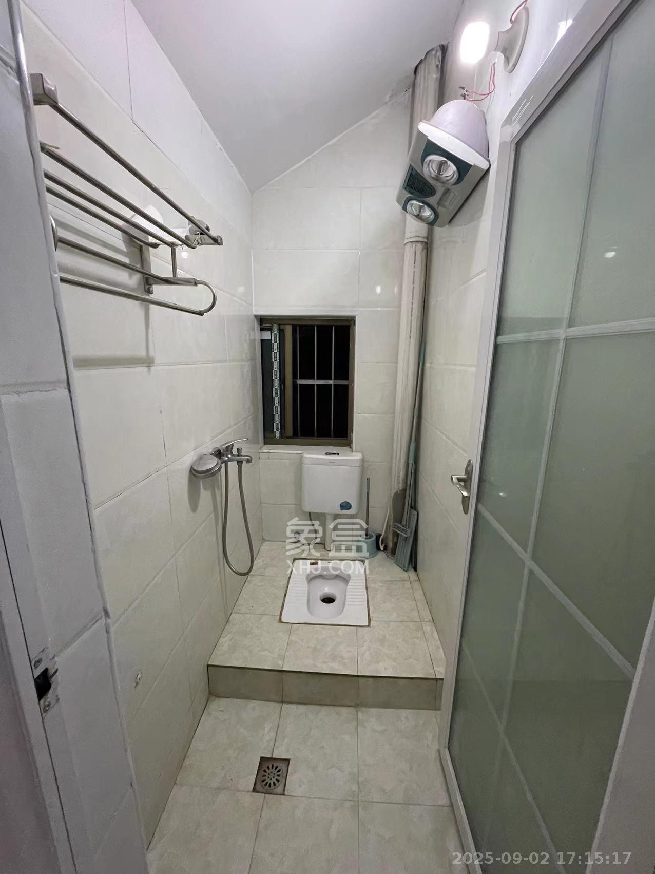 高升小区 1室1厅1卫 1000.0元/月 高升小区 1室1厅1卫 1000.0元/月室内图