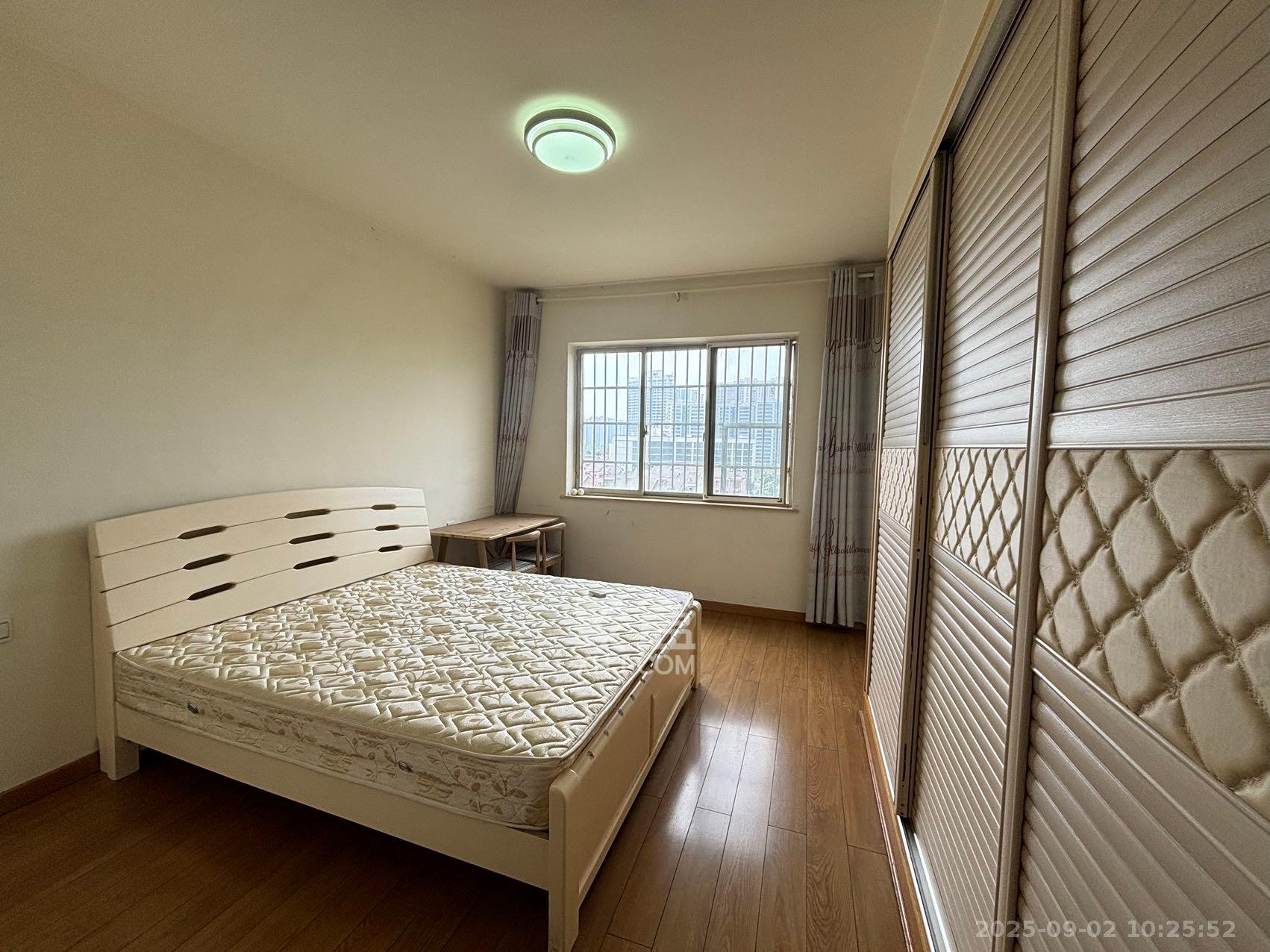 白沙湾嘉园 3室2厅2卫 2700.0元/月 白沙湾嘉园 3室2厅2卫 2700.0元/月室内图