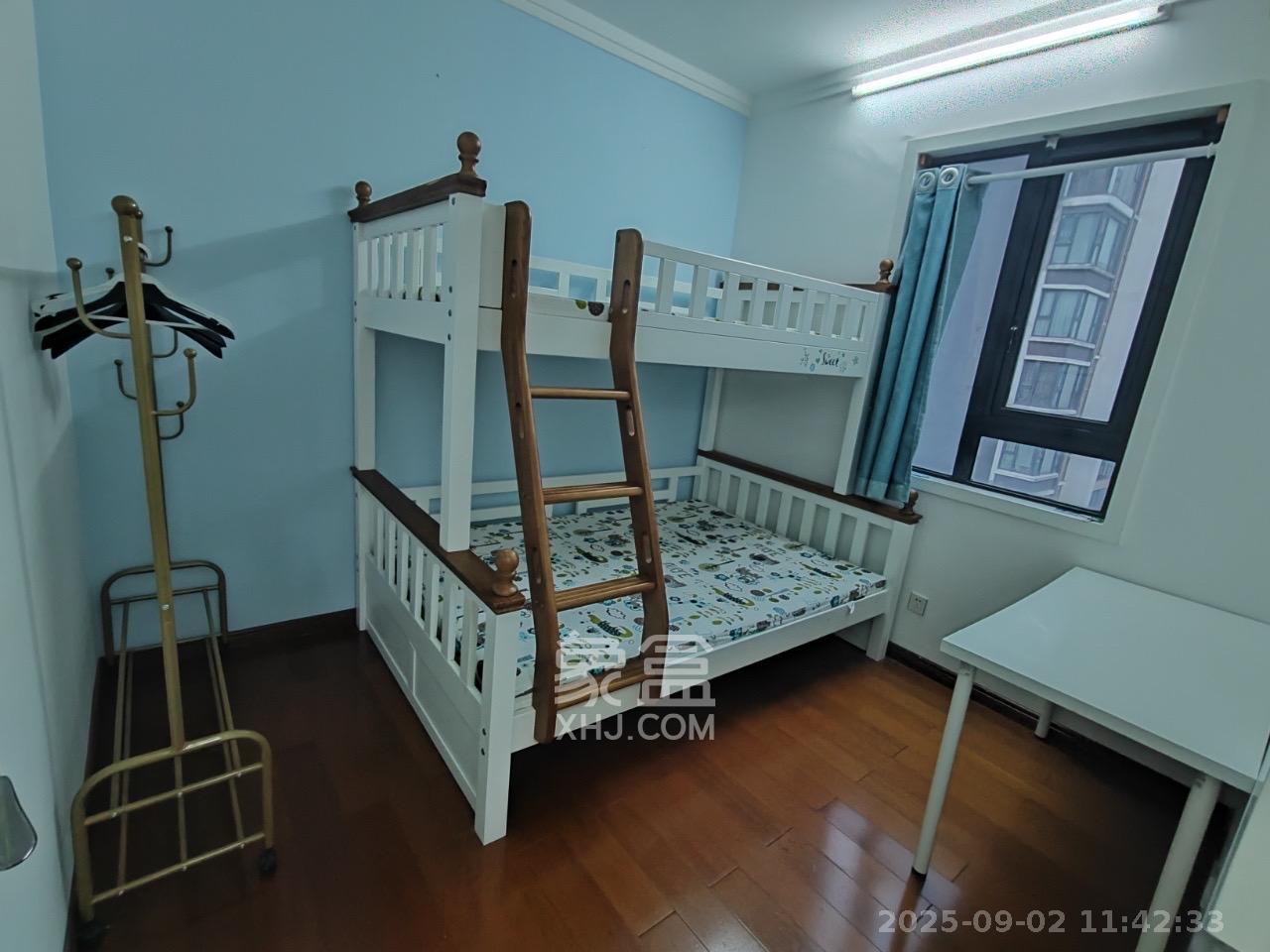 藏珑湖上国际花园 2室2厅1卫 2600.0元/月 藏珑湖上国际花园 2室2厅1卫 2600.0元/月室内图