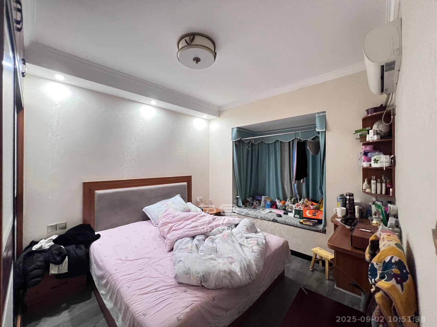 阳光嘉园  5室2厅3卫    9000.0元/月 阳光嘉园  5室2厅3卫    9000.0元/月室内图