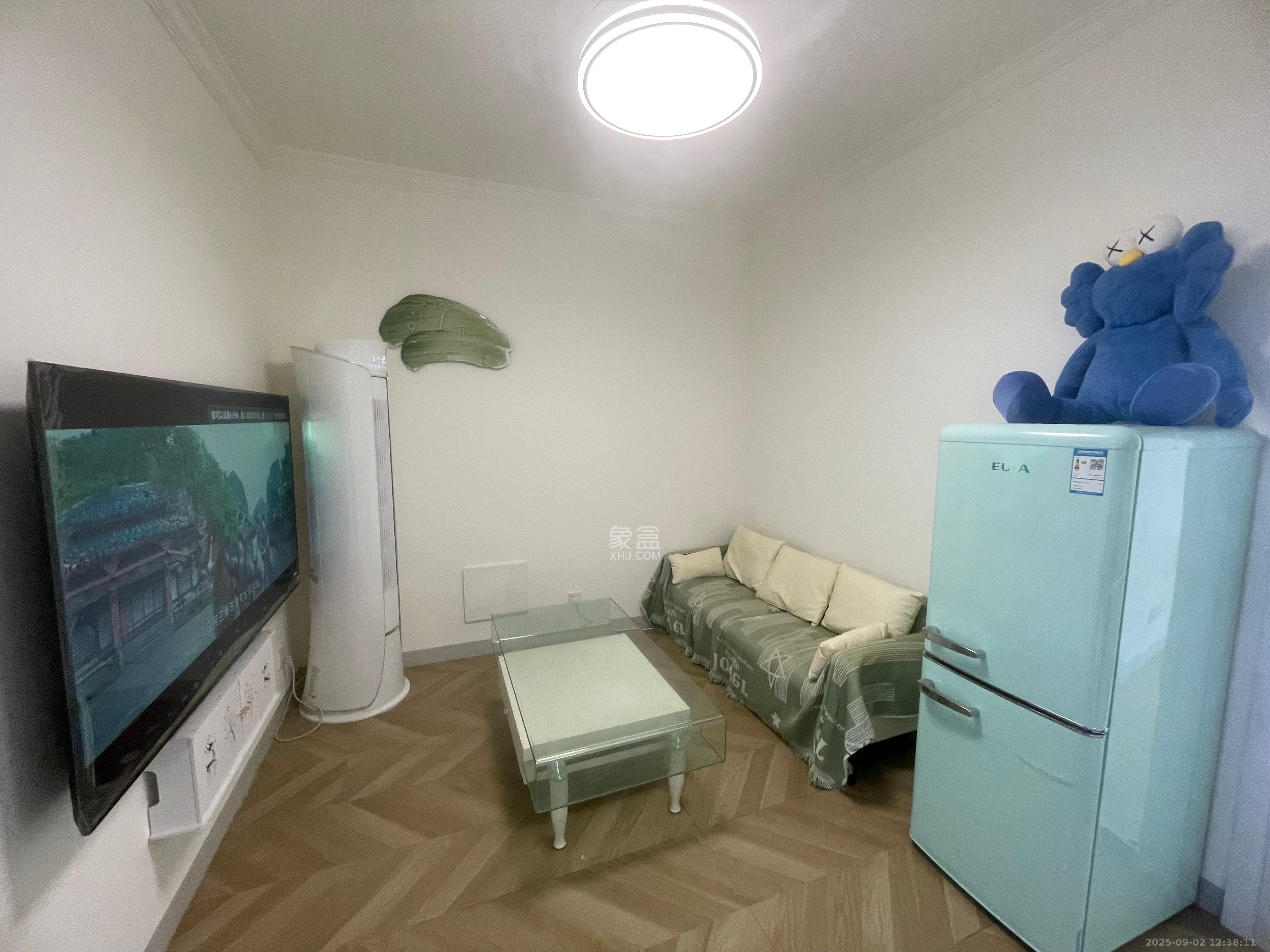 山语城三期  3室1厅1卫    2300.0元/月 山语城三期  3室1厅1卫    2300.0元/月室内图