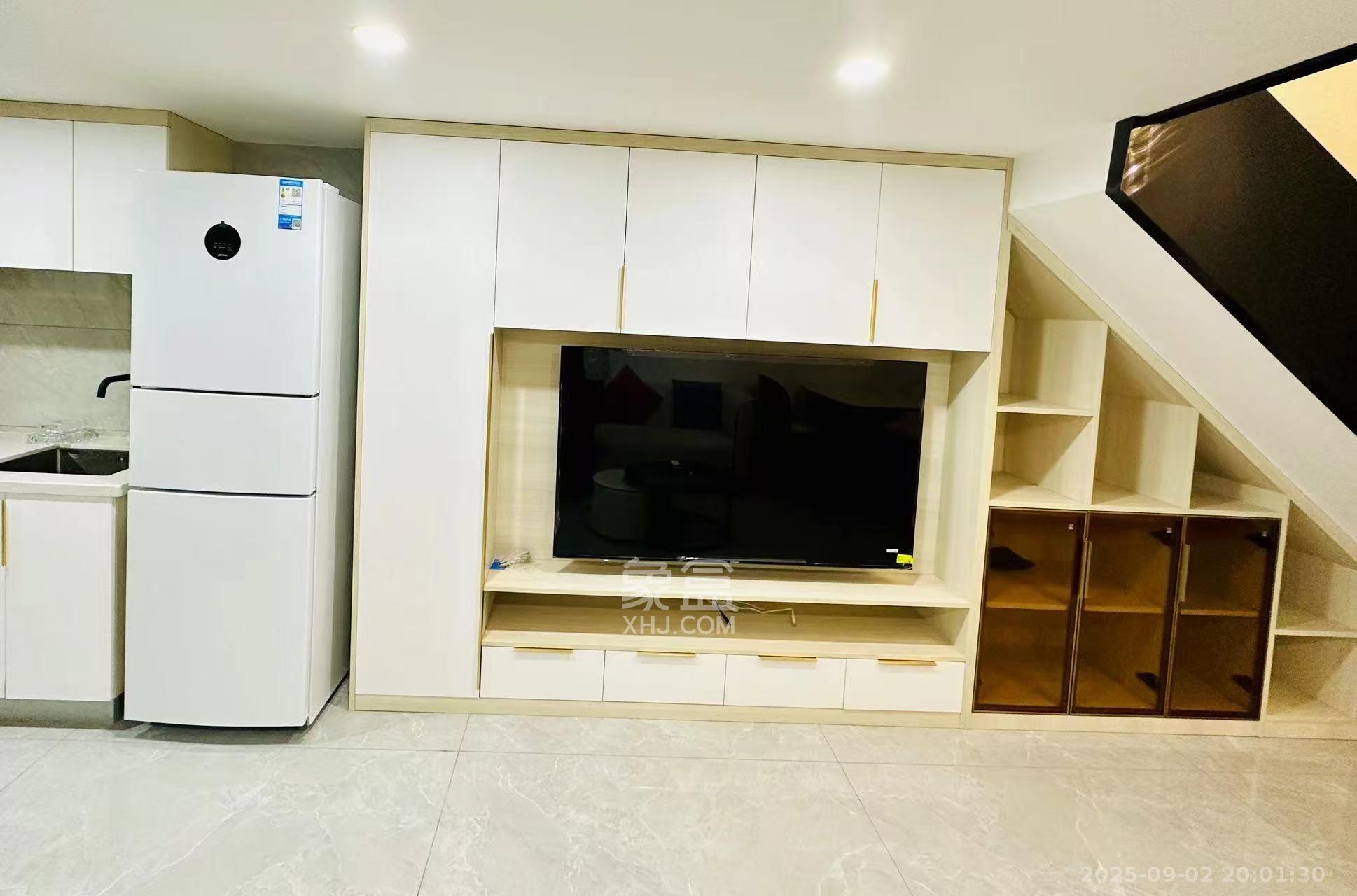 敬天广场 1室1厅1卫 3200.0元/月 敬天广场 1室1厅1卫 3200.0元/月室内图