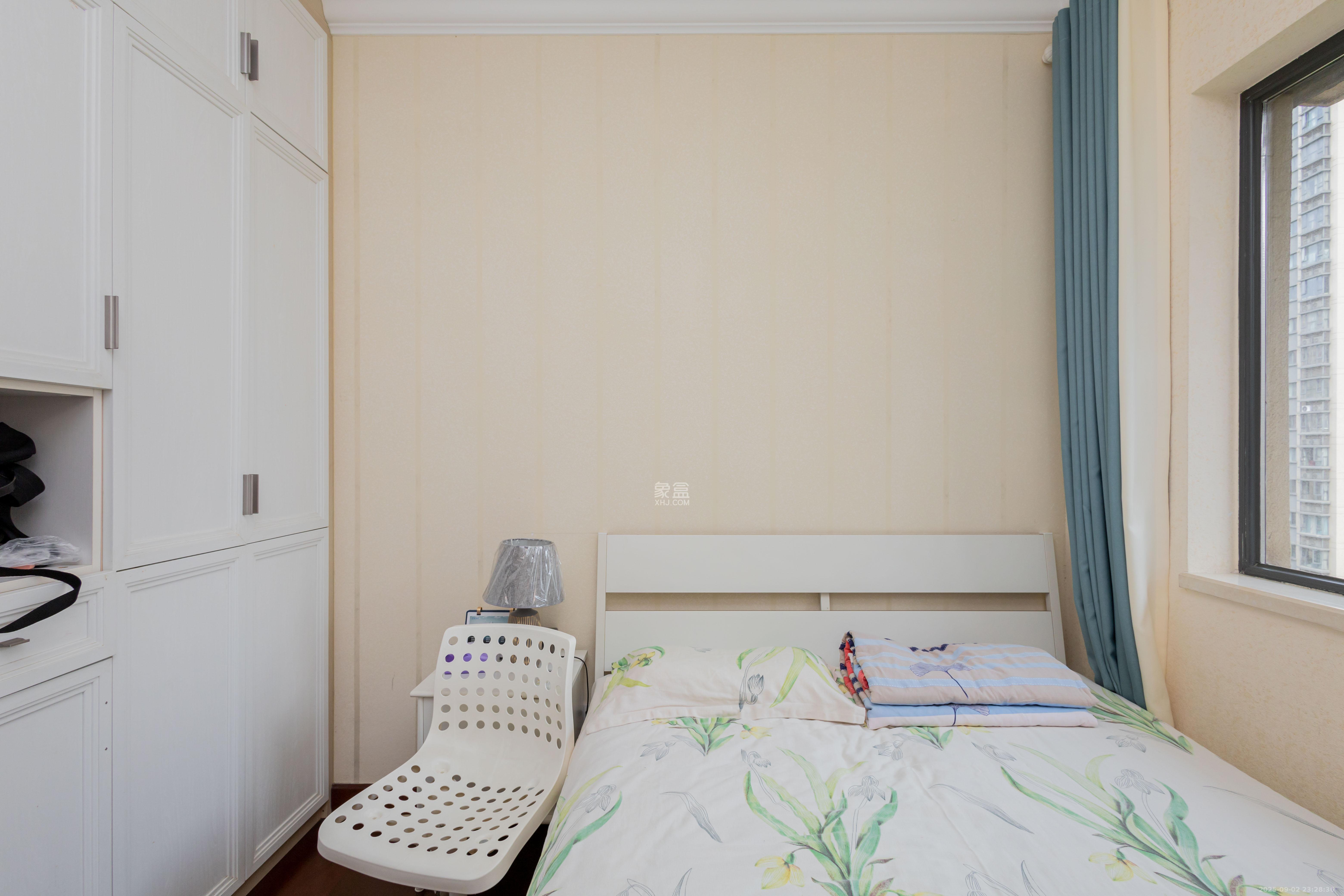 恒大江湾  3室2厅2卫    106.8万卧室