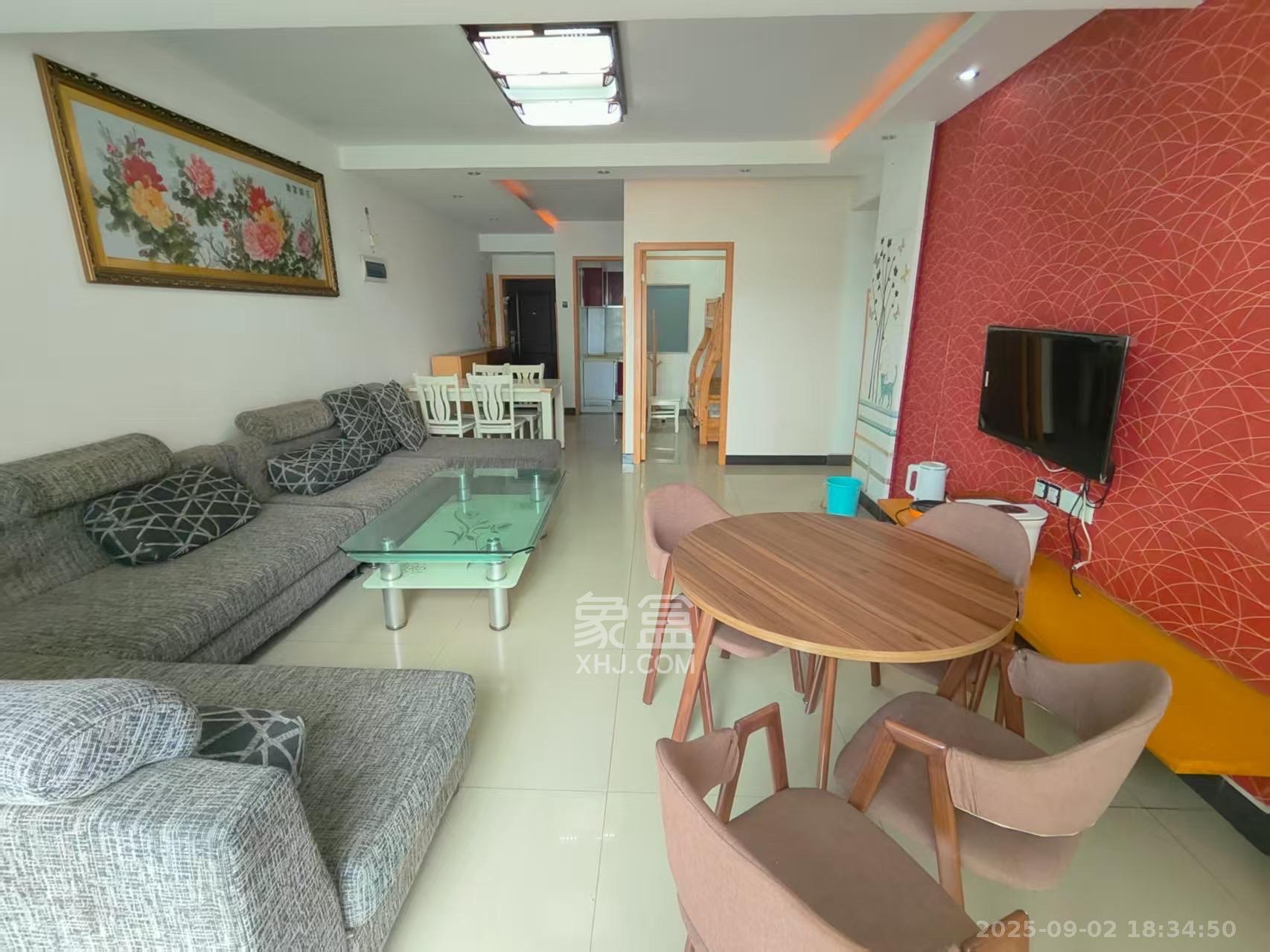 麓谷加州阳光  3室2厅1卫    2300.0元/月 麓谷加州阳光  3室2厅1卫    2300.0元/月室内图