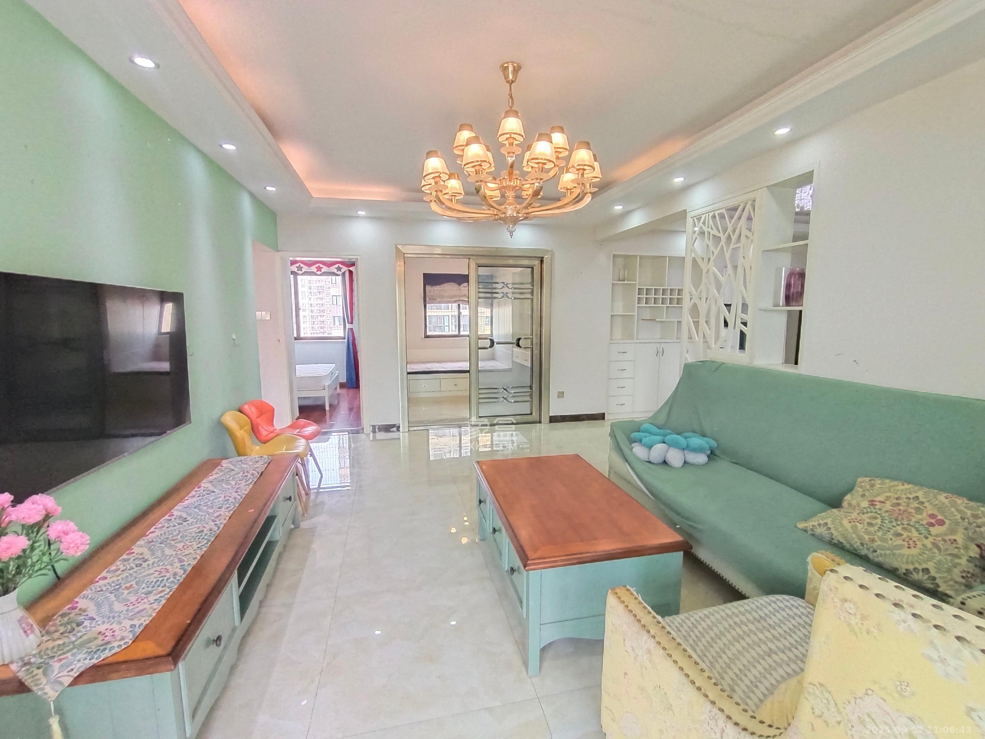 保利香槟国际  3室2厅2卫    2000.0元/月室内图