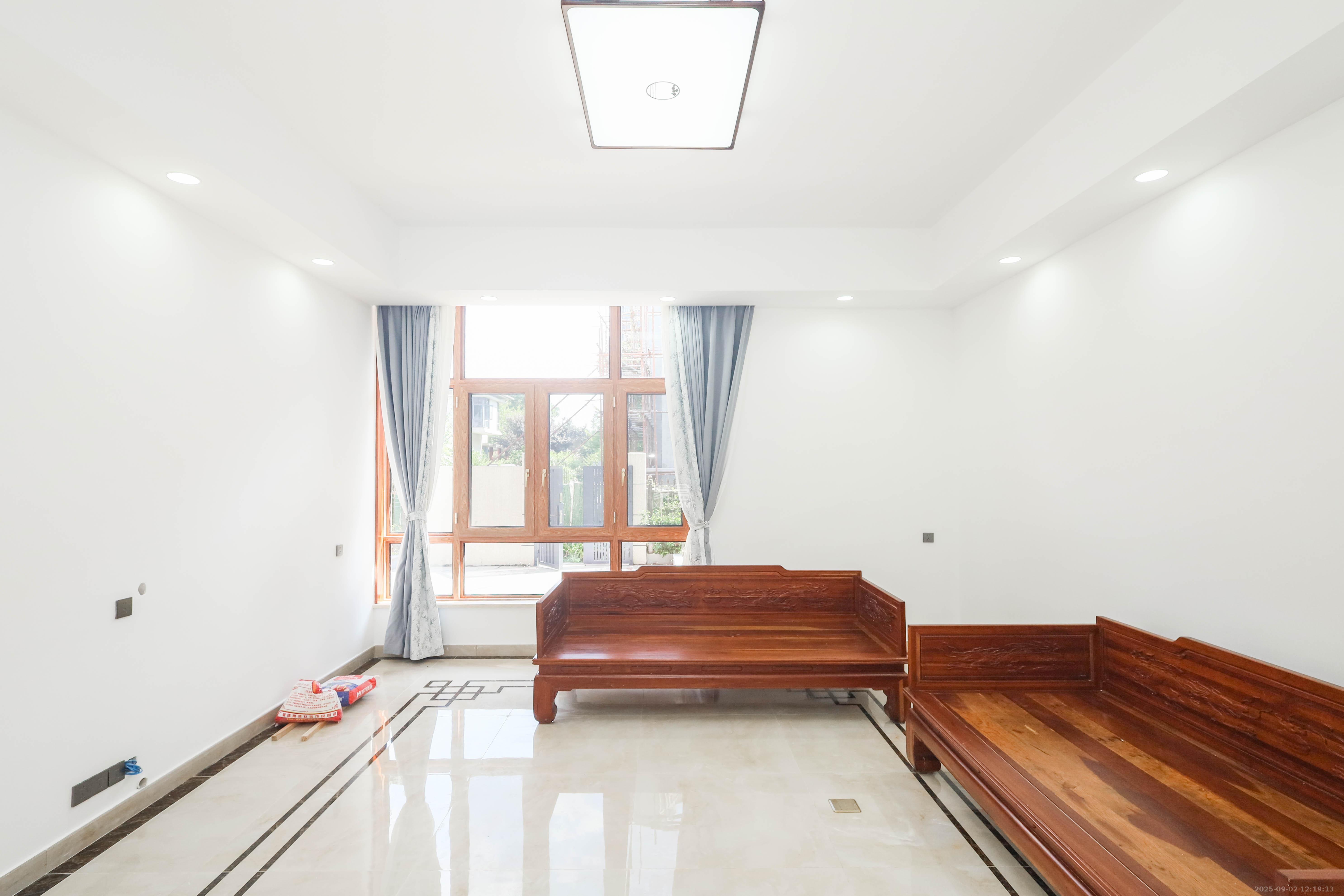 保利麓谷林语G区  5室2厅3卫    550.0万 保利麓谷林语G区  5室2厅3卫    550.0万