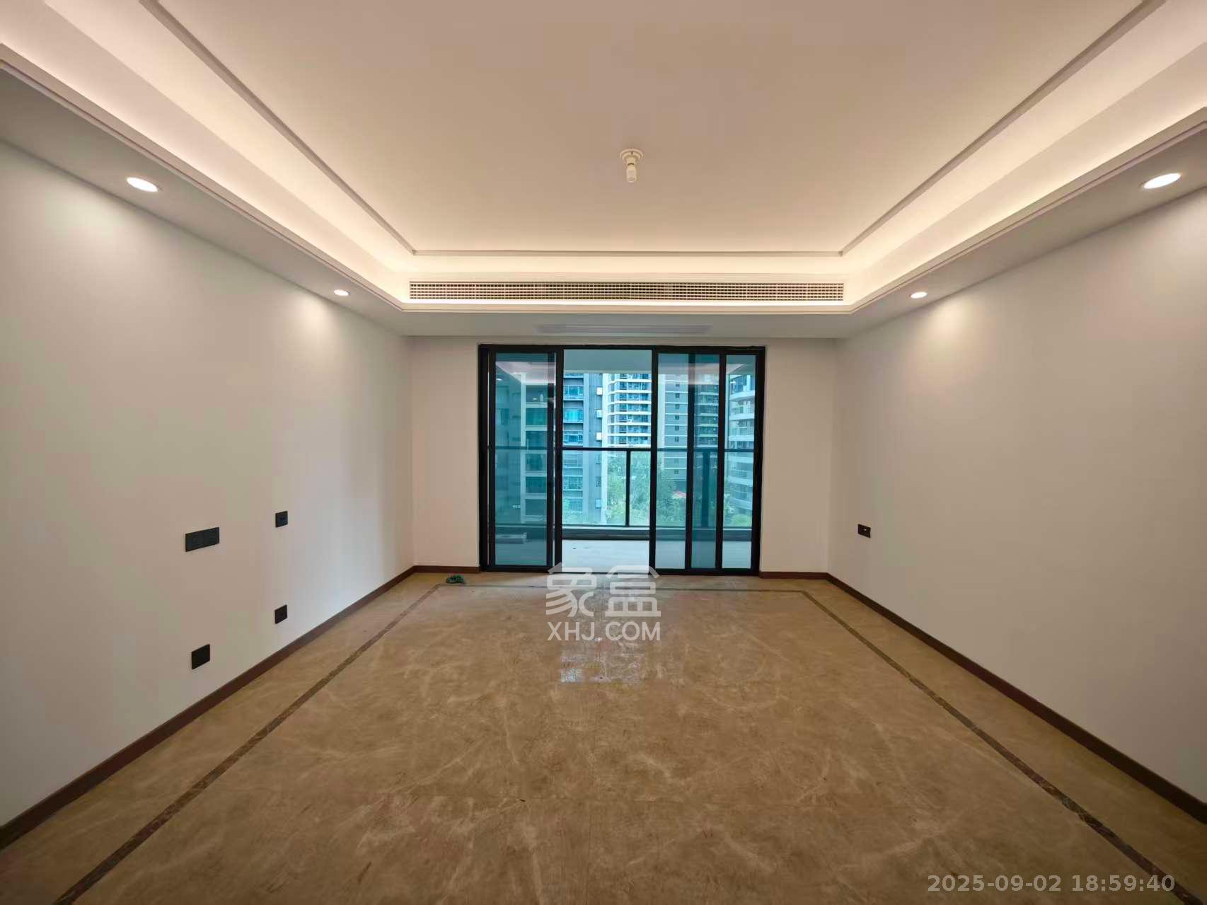 绿地V岛 4室2厅2卫 3800.0元/月 绿地V岛 4室2厅2卫 3800.0元/月室内图