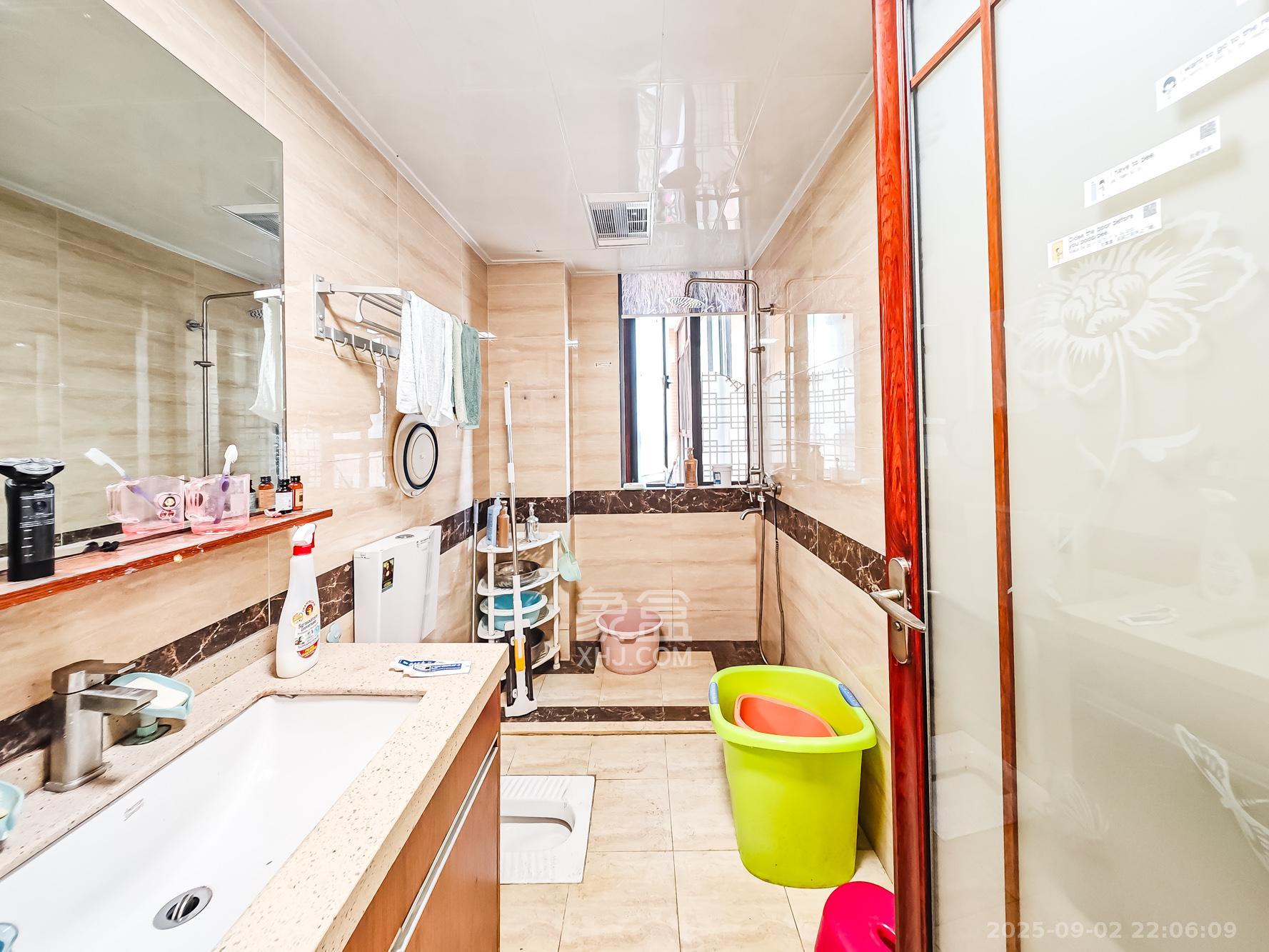 湘诚德峰小区A区  3室2厅2卫    80.0万 湘诚德峰小区A区  3室2厅2卫    80.0万卫生间