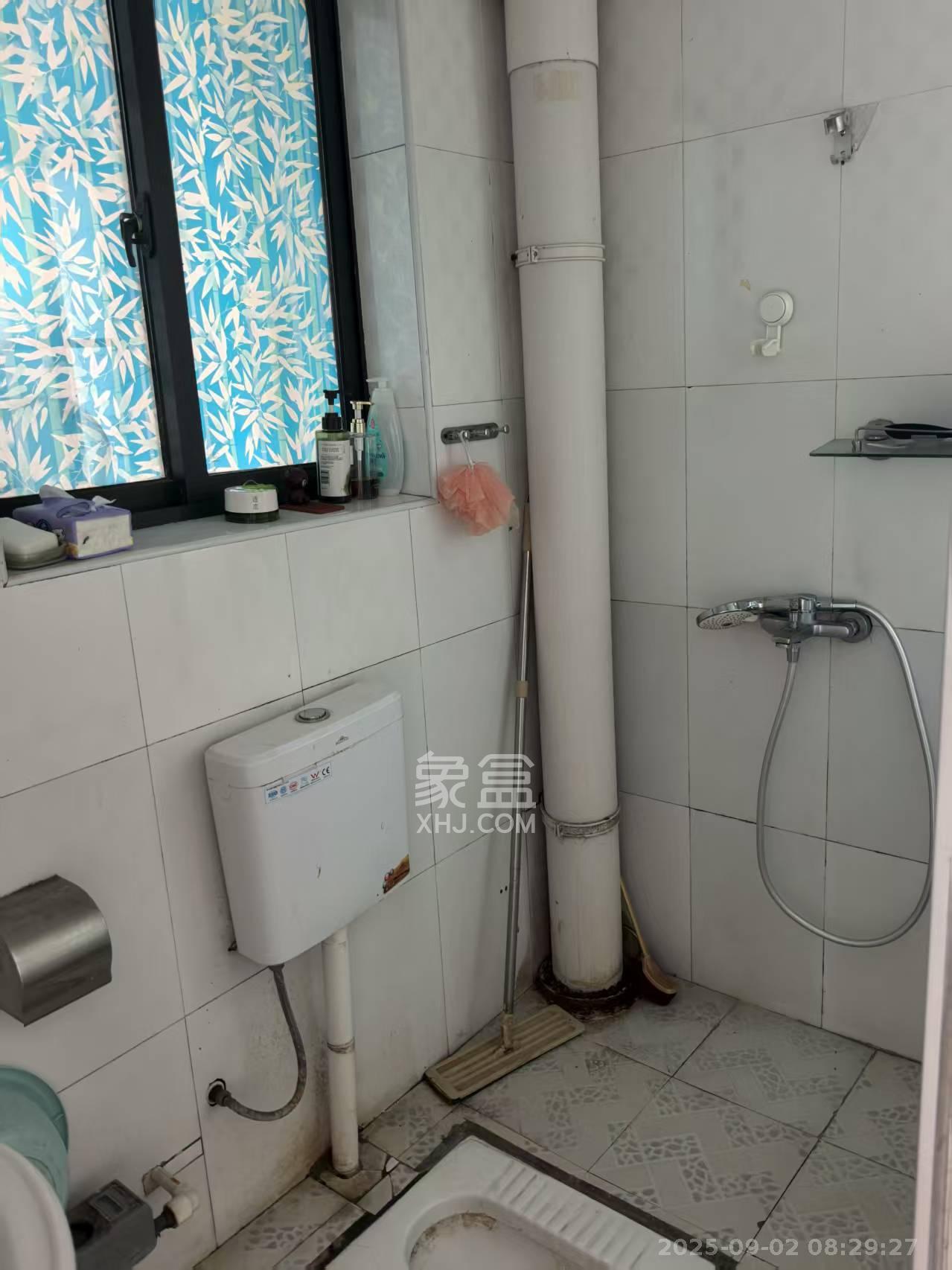 锦湘国际星城三期(锦绣苑) 1室1厅1卫 1600.0元/月 锦湘国际星城三期(锦绣苑) 1室1厅1卫 1600.0元/月室内图