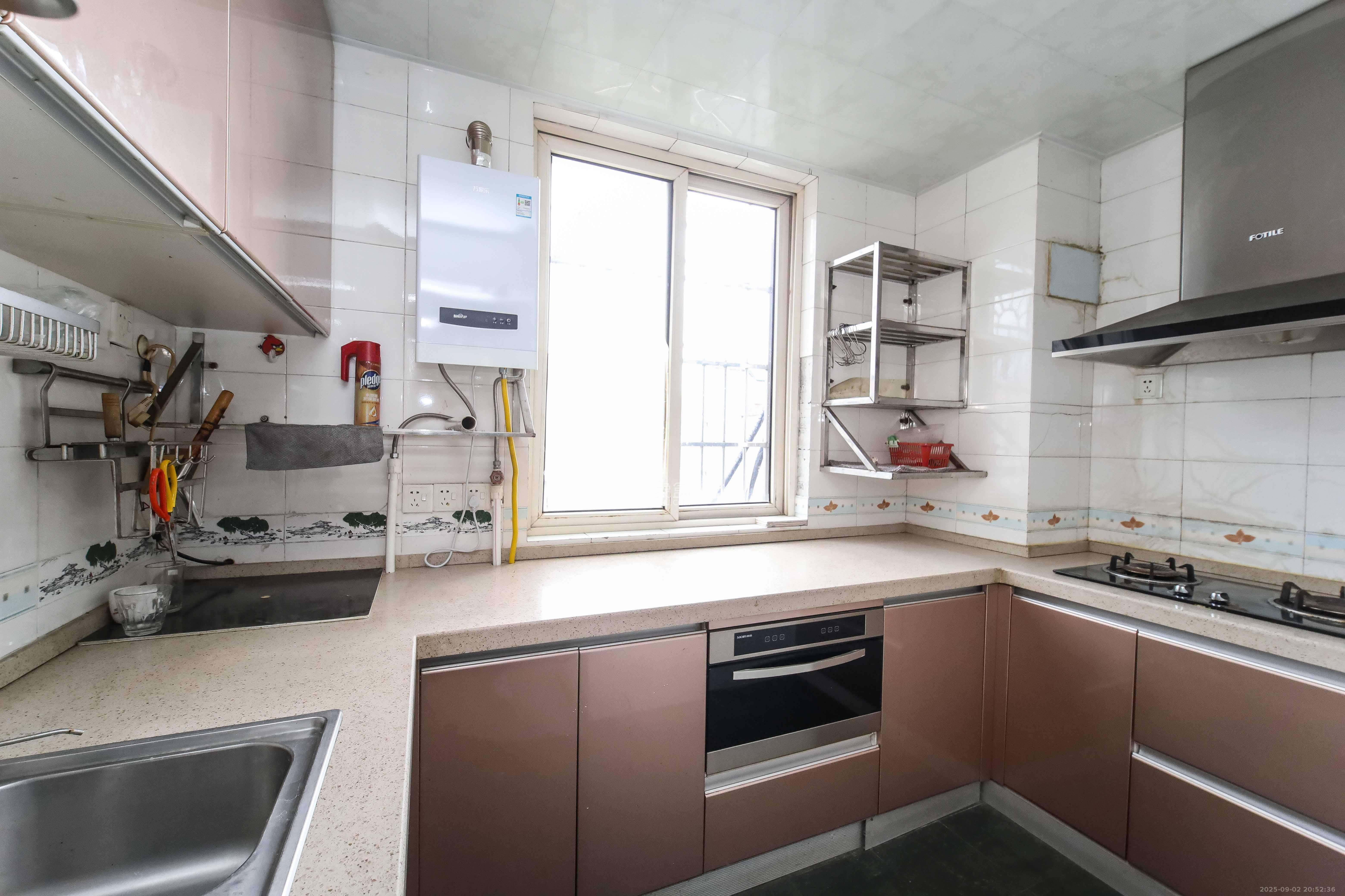 新桥小区 2室1厅1卫 35.0万 新桥小区 2室1厅1卫 35.0万厨房