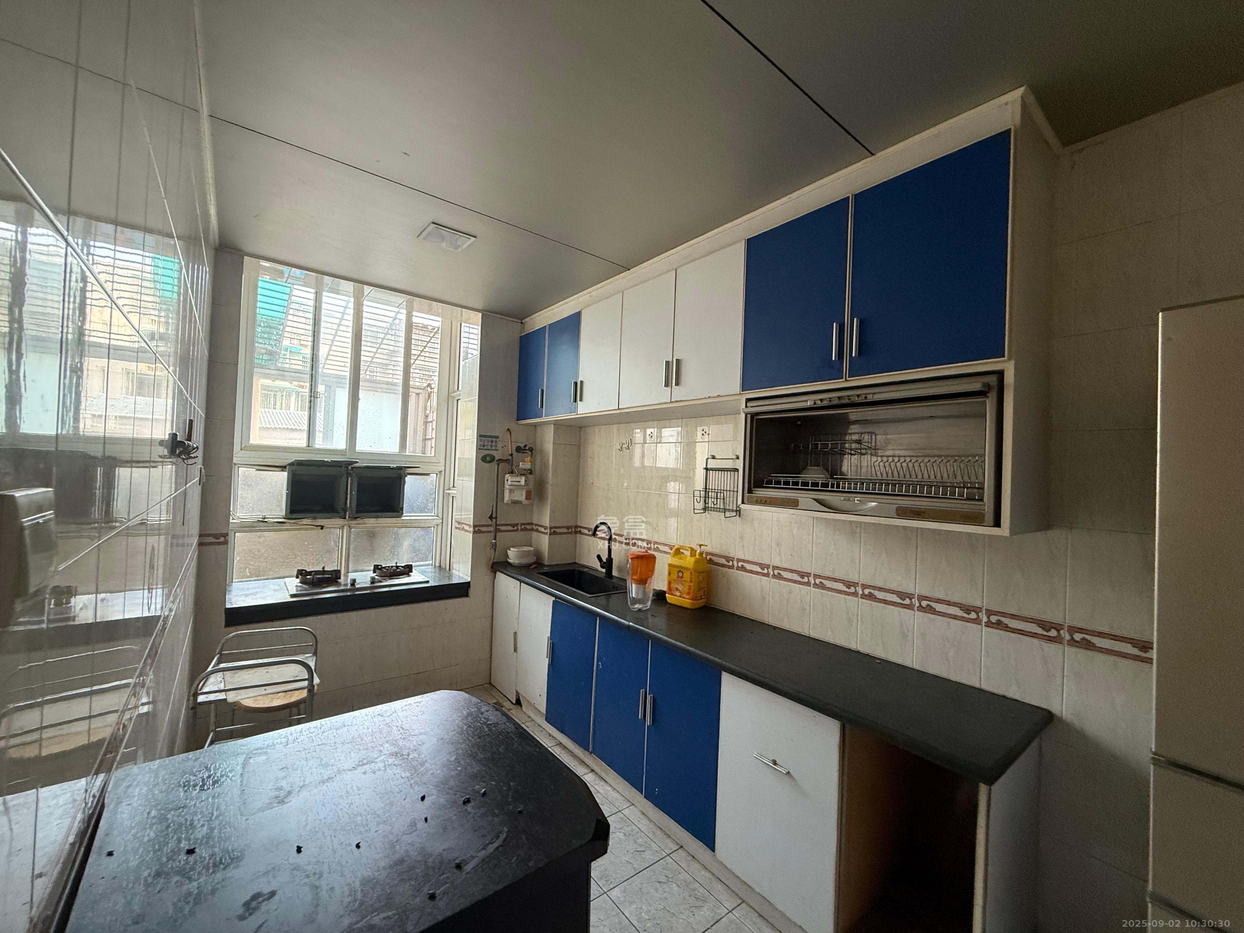 鑫天花园 4室3厅2卫 2600.0元/月 鑫天花园 4室3厅2卫 2600.0元/月室内图