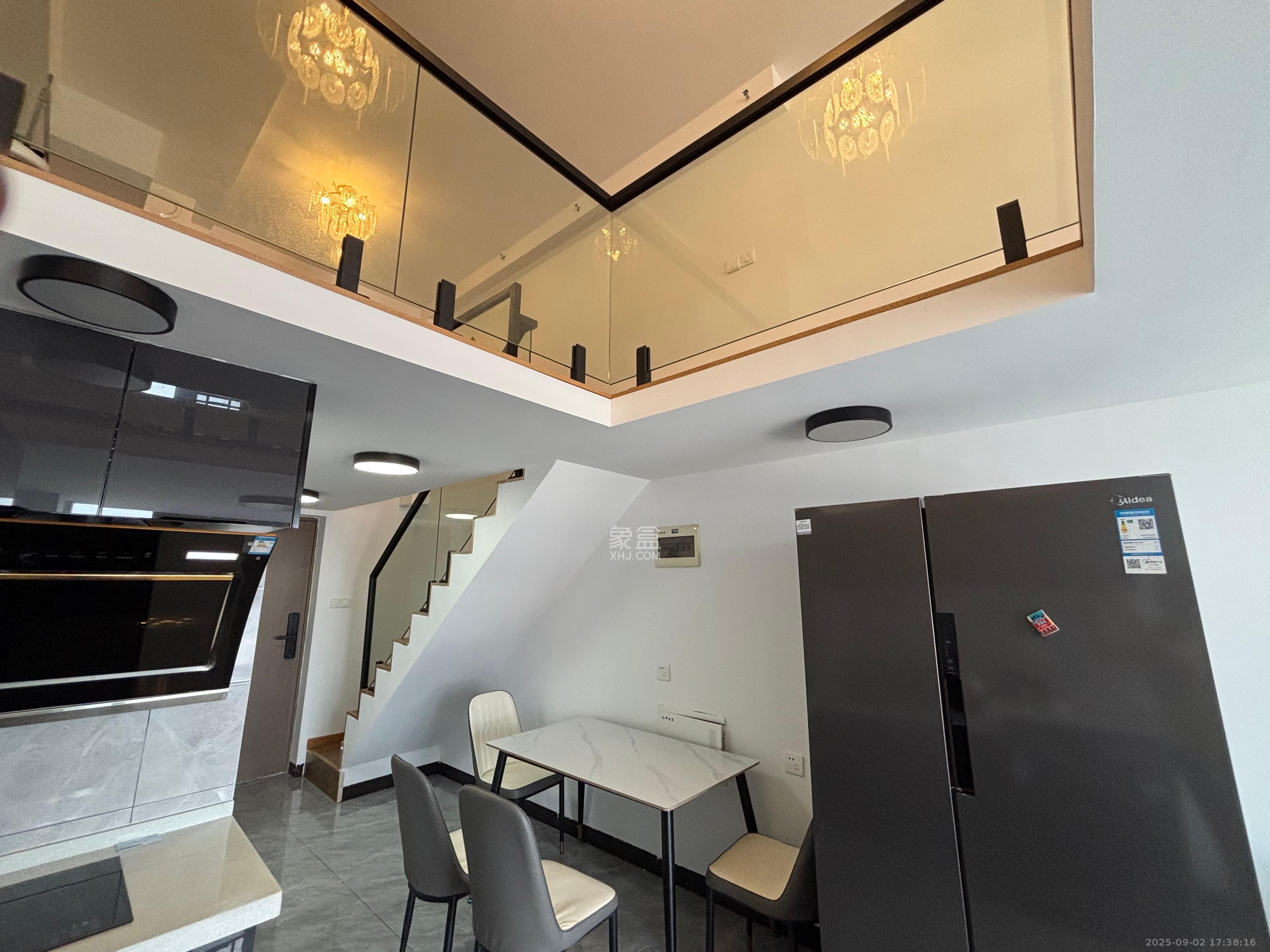 弘坤云寓 2室1厅1卫 2300.0元/月 弘坤云寓 2室1厅1卫 2300.0元/月室内图